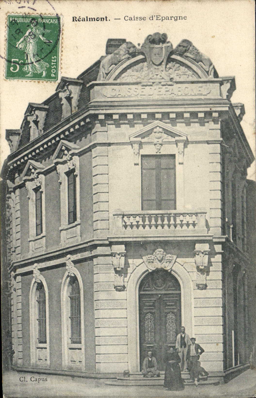 VINTAGE POSTCARD Bank Savings bank Realmont