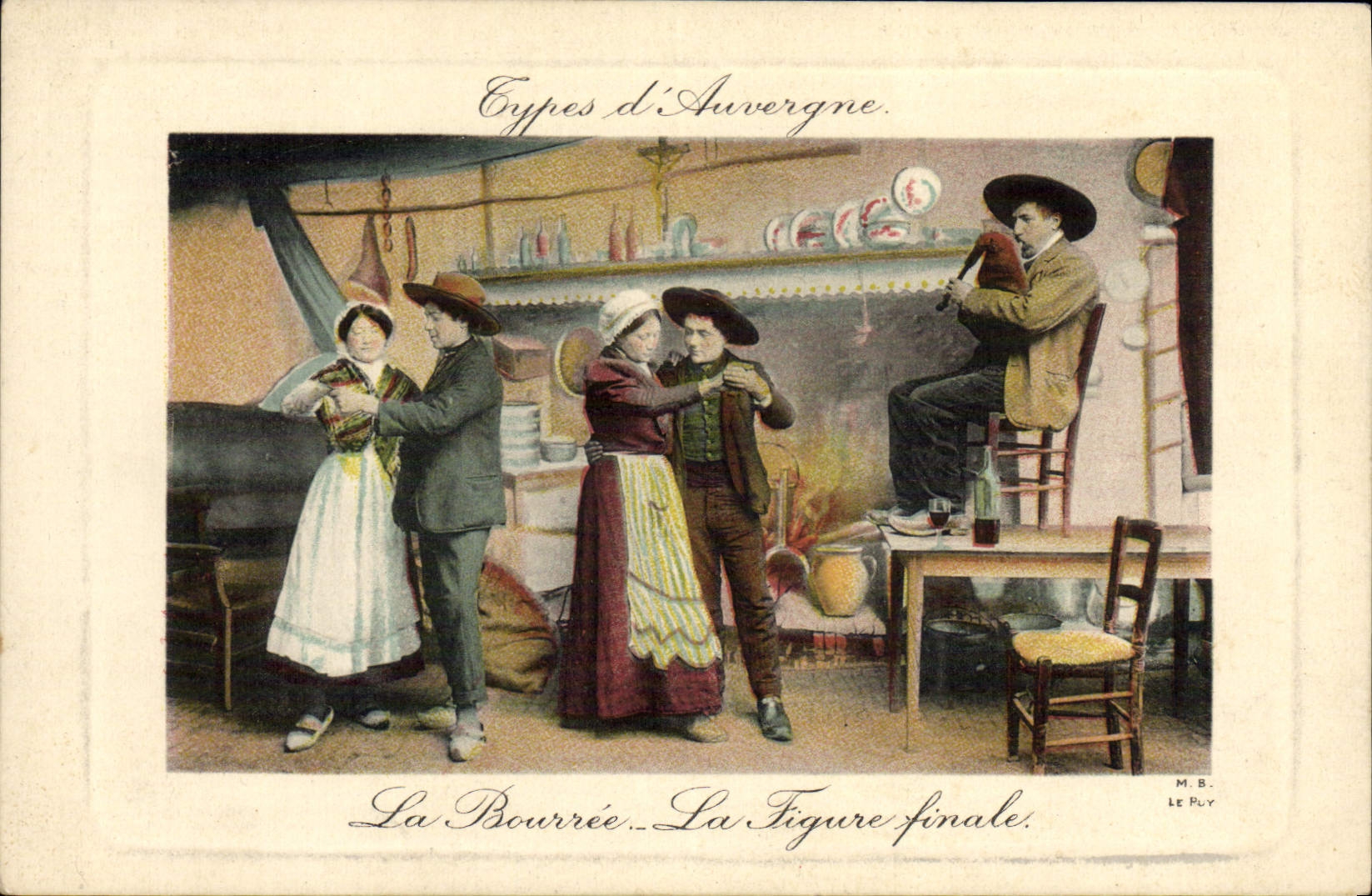 CPA Folklore Auvergne La Bourree La figure finale