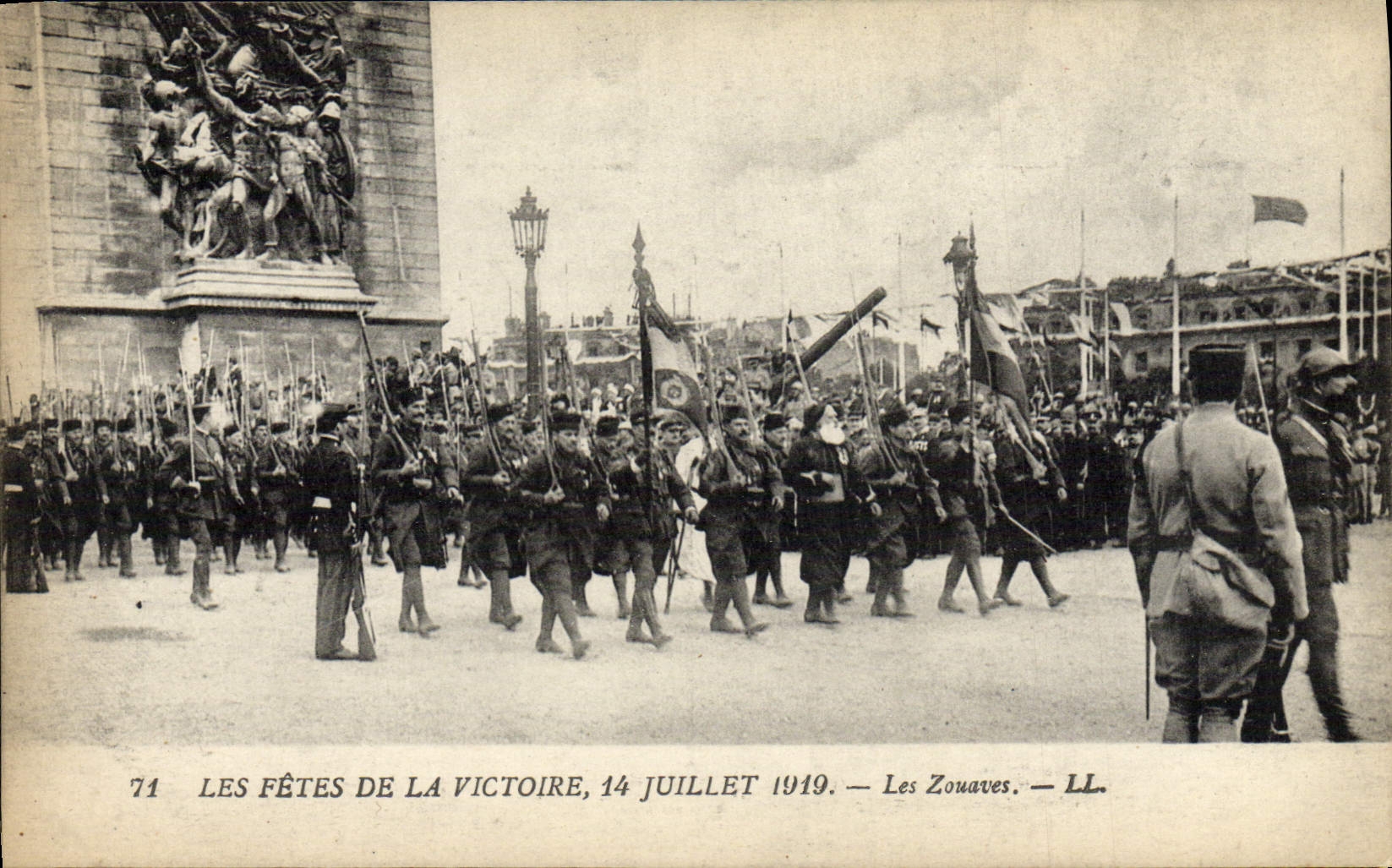 VINTAGE POSTCARD Militaria Festivals of the Victoire July 14th, 1919 zouaves
