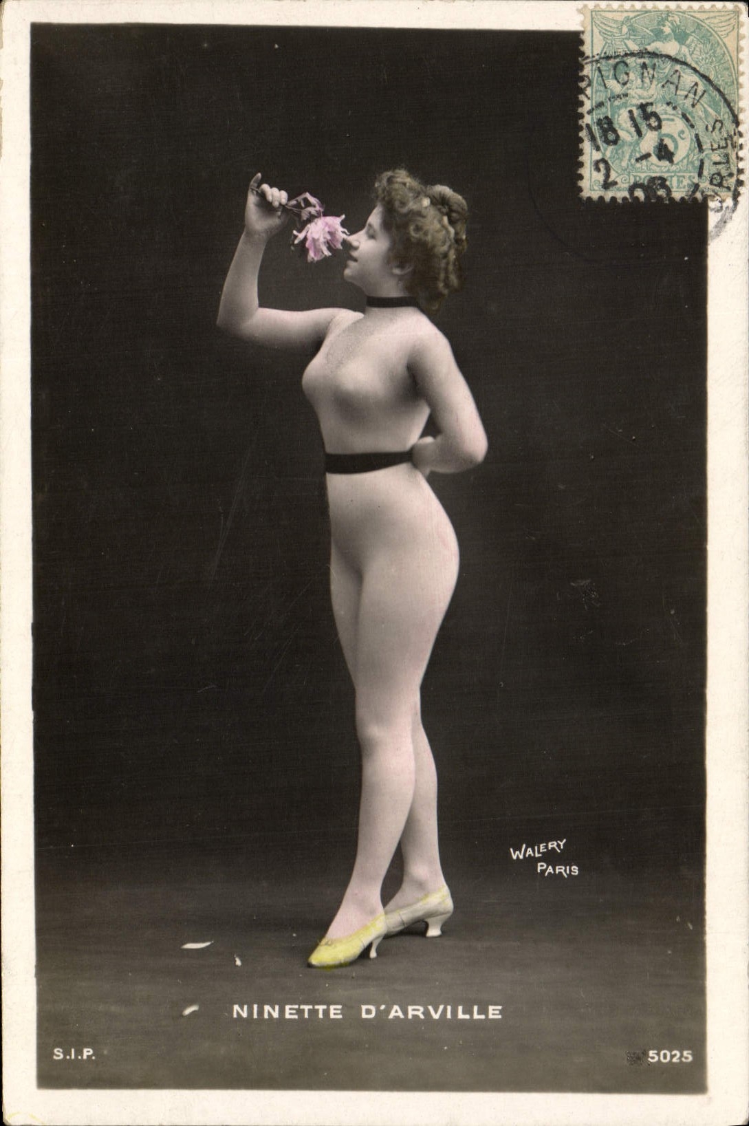 CPA Fantaisie Femme Ninette d'Arville