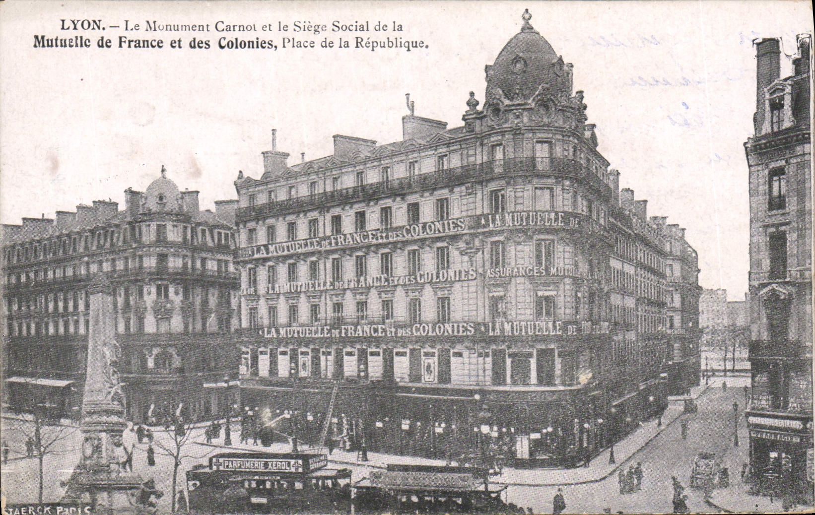 CPA Assurance Lyon Le monument Carnot et le siege de la Mutuelle de France et des Colonies