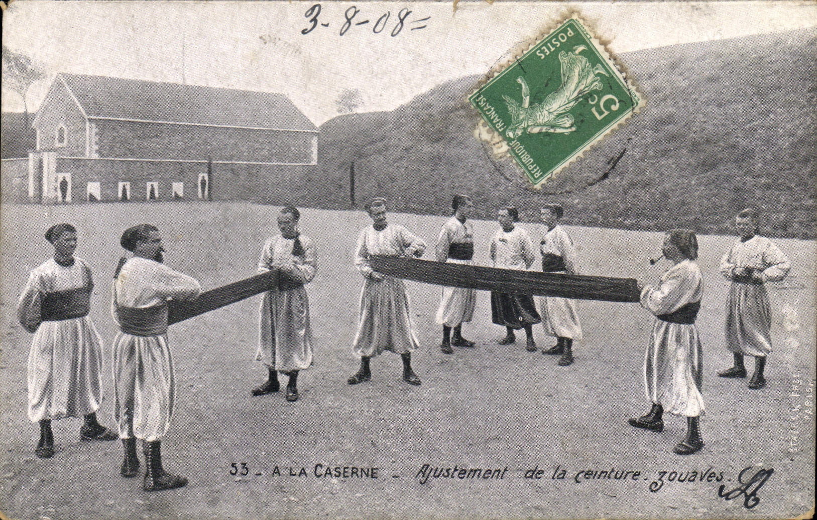 VINTAGE POSTCARD Militaria With the barracks Adjustment of the belt Zouaves