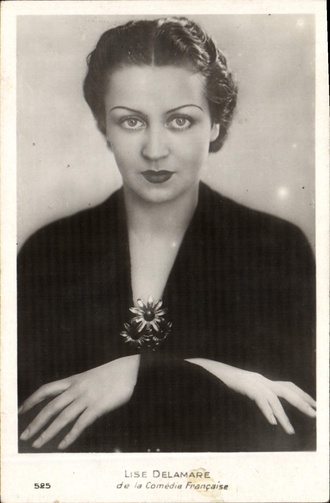 CPA Fantaisie Femme Theatre Lise Delamare de la comedie Francaise