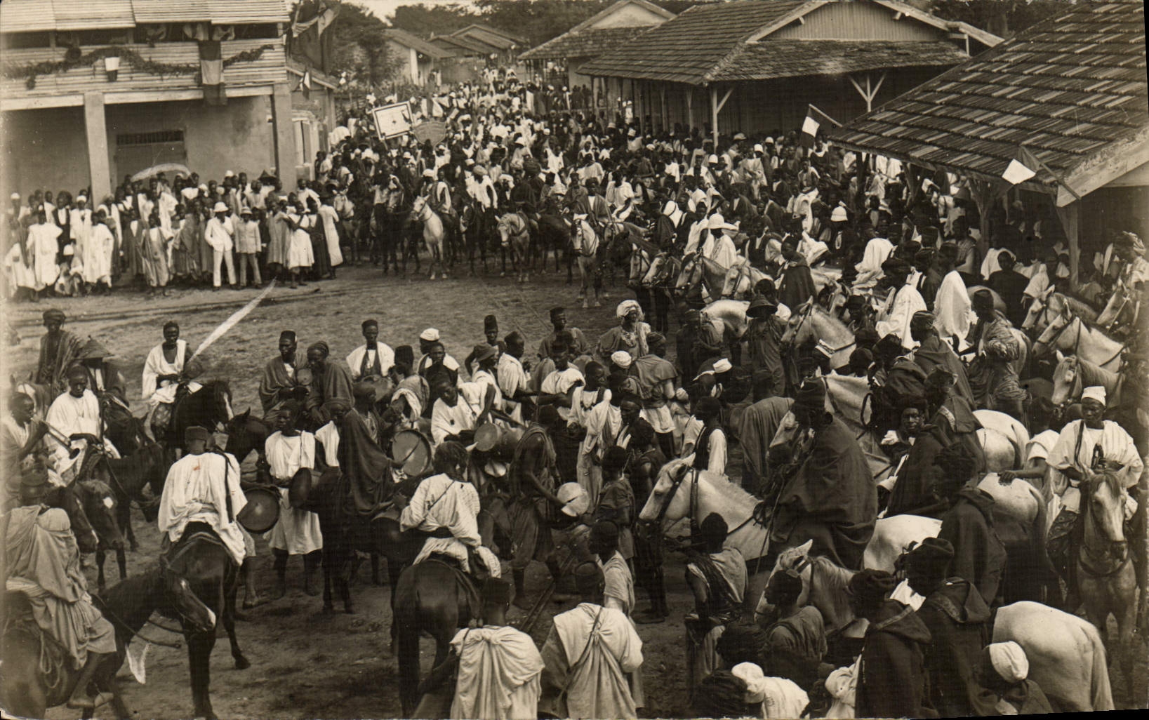 Real photo Negre Black Man Dances Horses