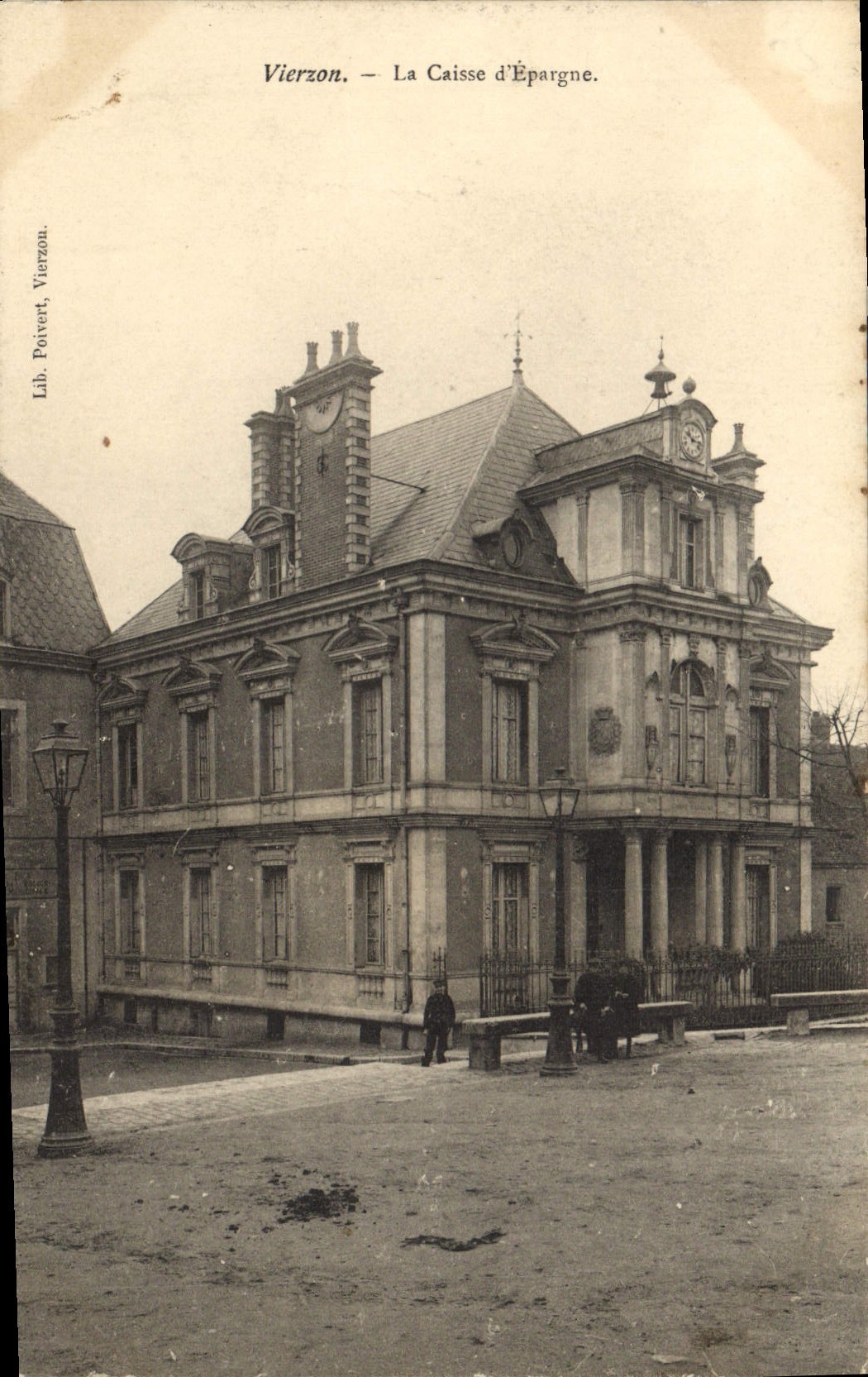 VINTAGE POSTCARD Bank Savings bank Vierzon