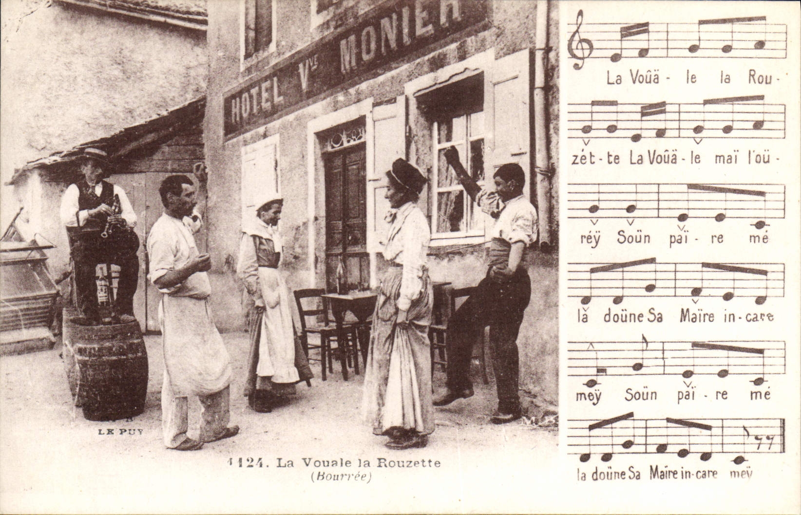 CPA Folklore Auvergne La bourree La Vouale La Rouzette
