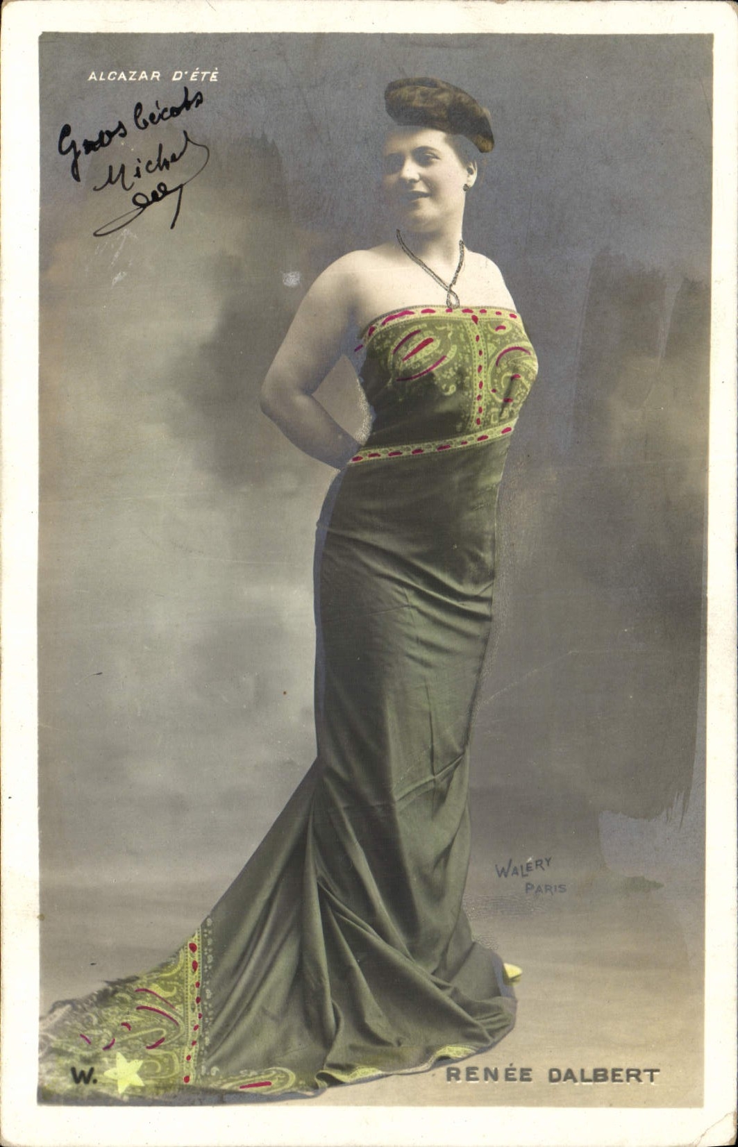 VINTAGE POSTCARD Woman Theater Alcazar d' Ete Renee Dalbert