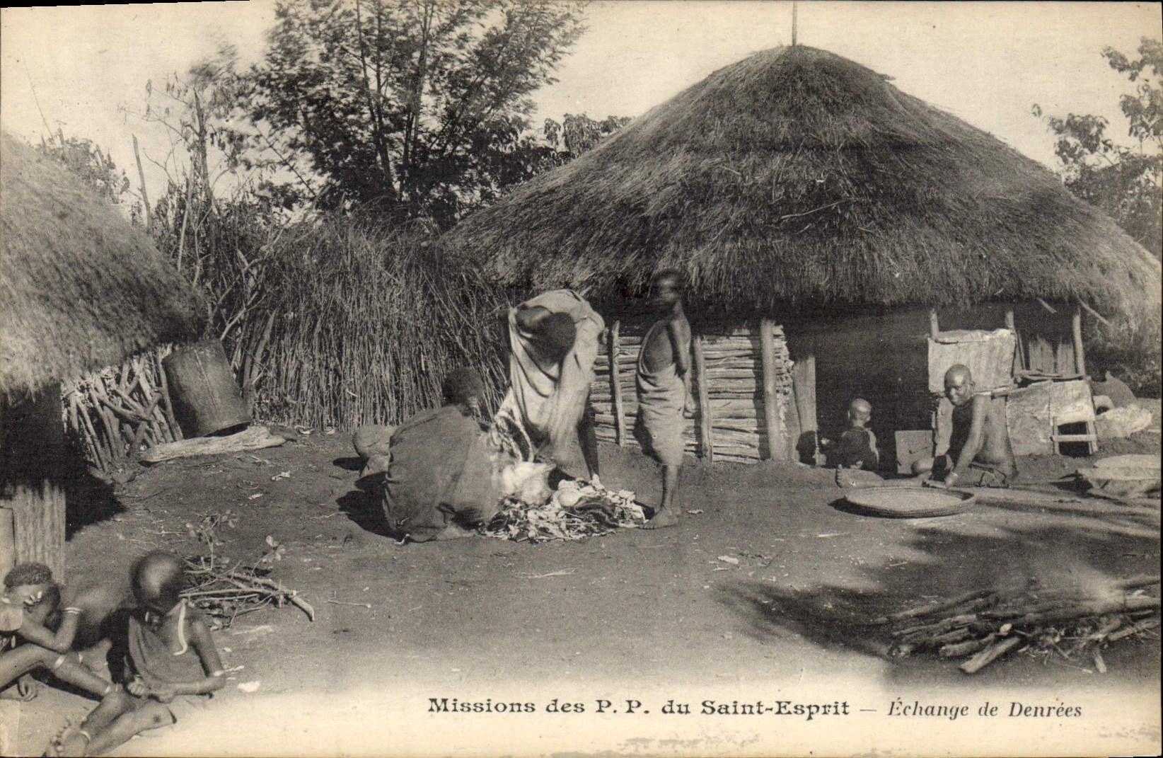 CPA Negre Homme Noir Missions des PP du Saint Esprit Echange de denrees