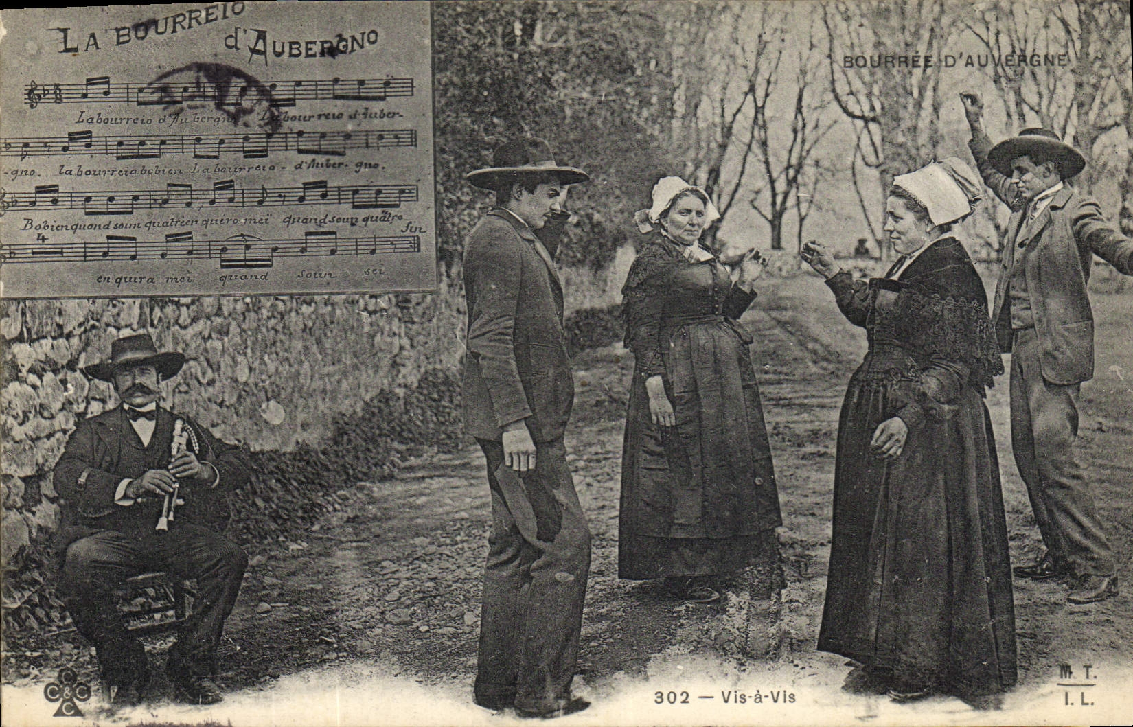 CPA Folklore Auvergne La Bourree Vis a vis