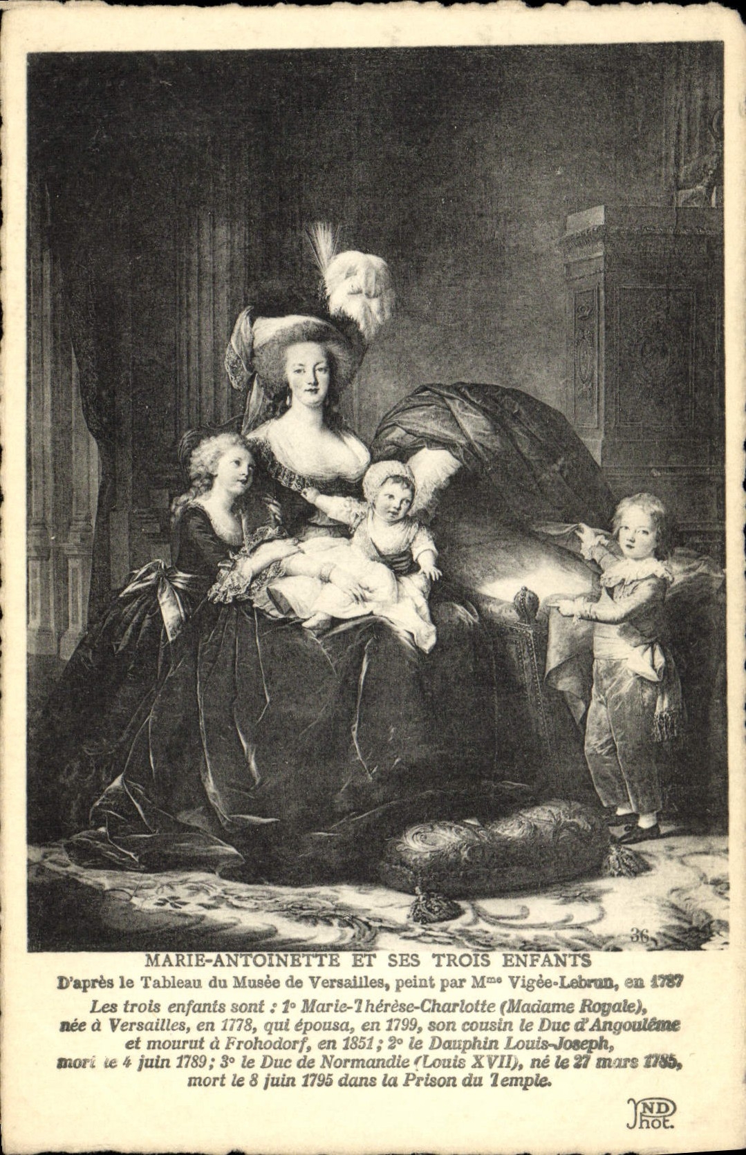 CPA Marie Antoinette et ses trois enfants Musee de Versailles 