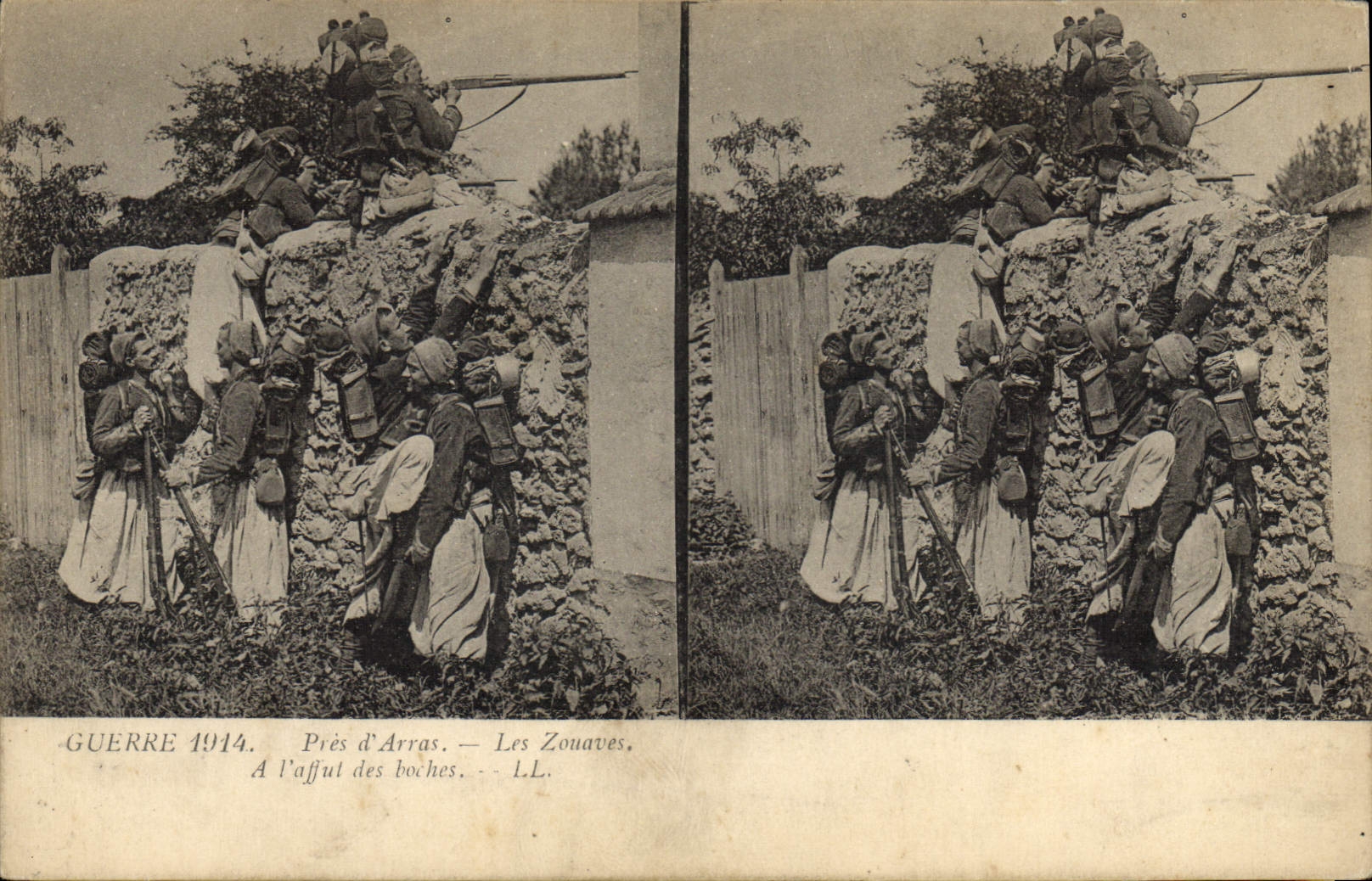 VINTAGE POSTCARD Militaria Close to Arras Zouaves To the mounting of the boches