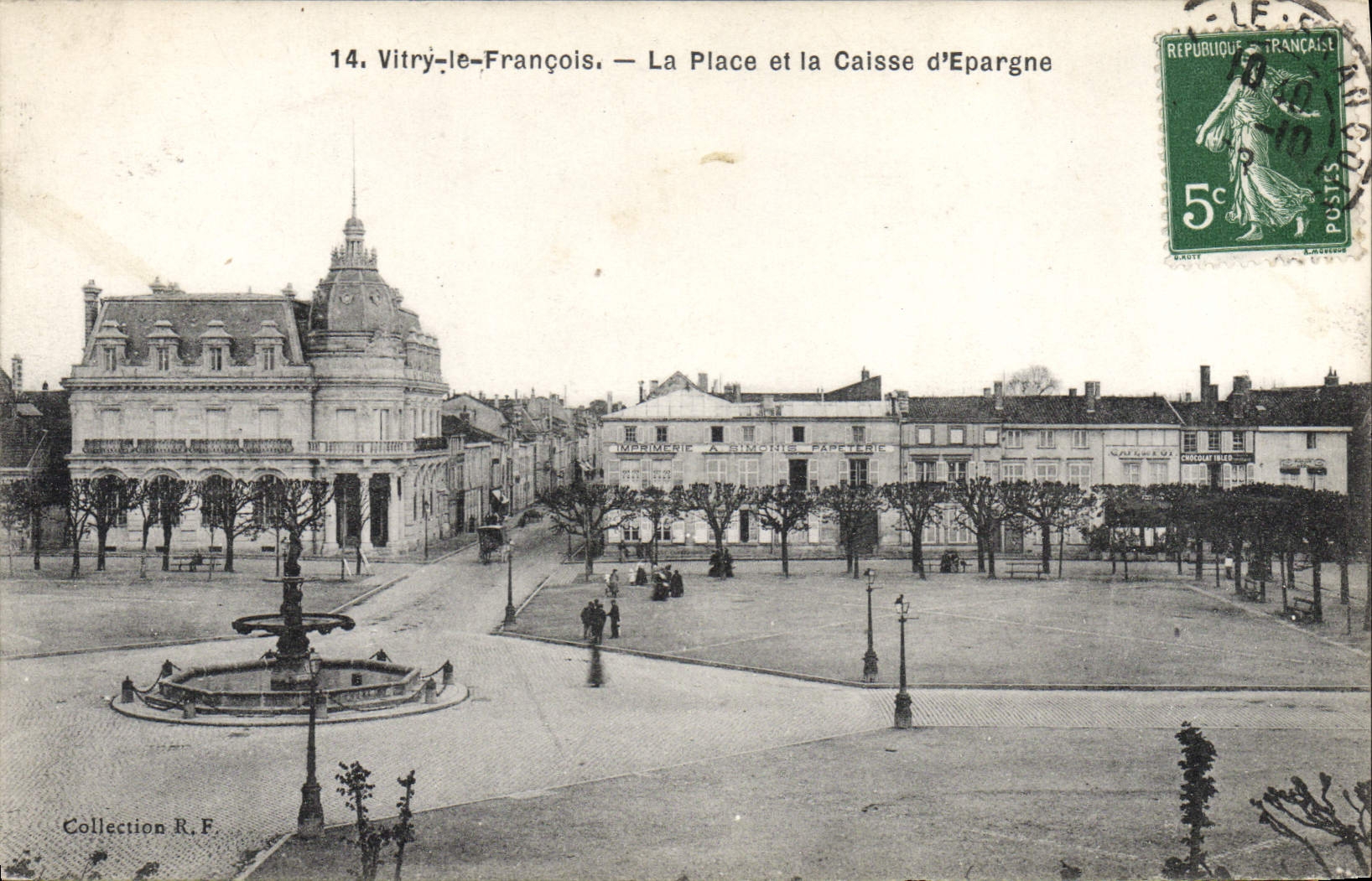 CPA Banque Vitry le Francois La place et la Caisse d'Epargne