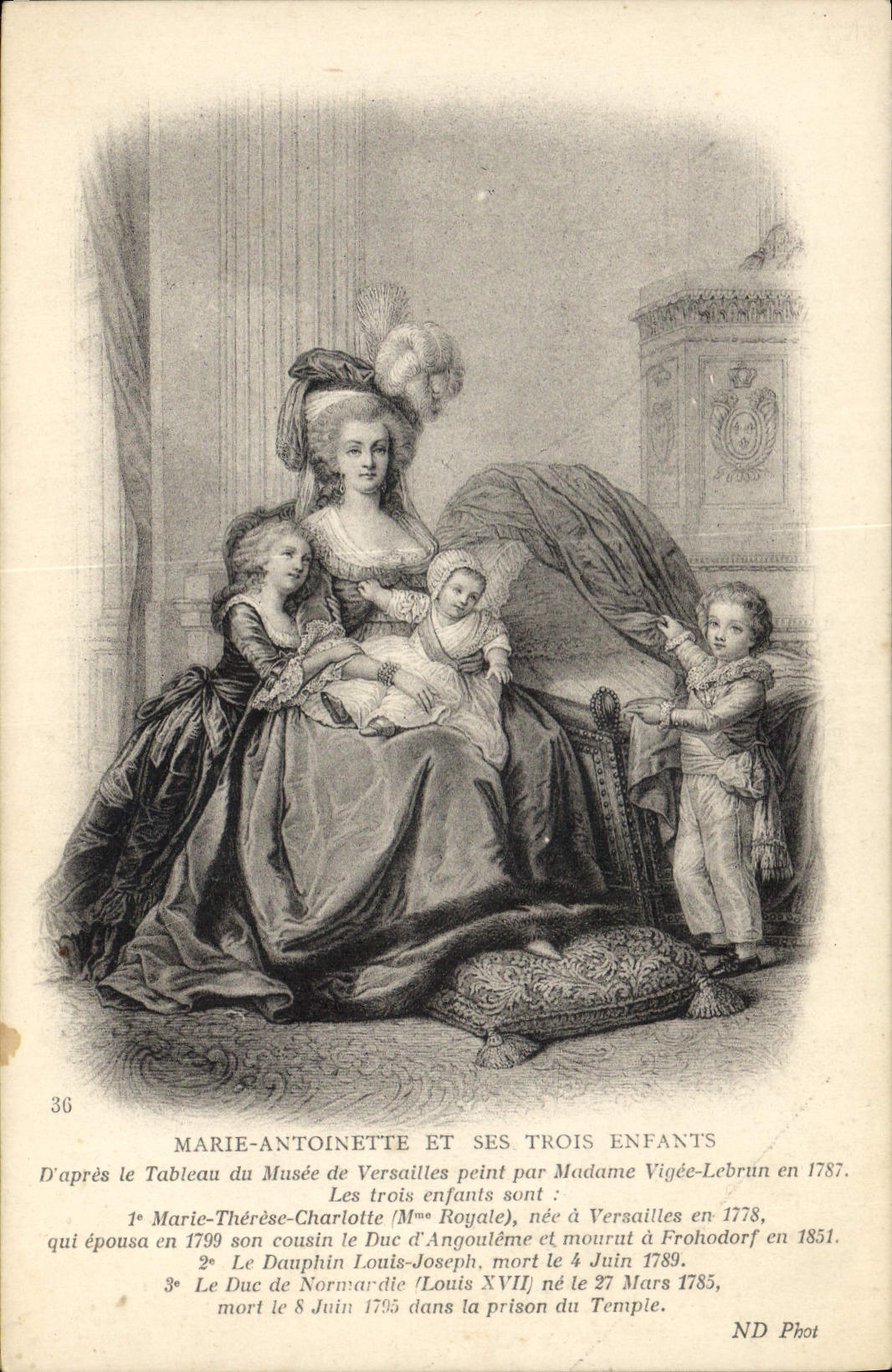 CPA Marie Antoinette et ses Trois Enfants