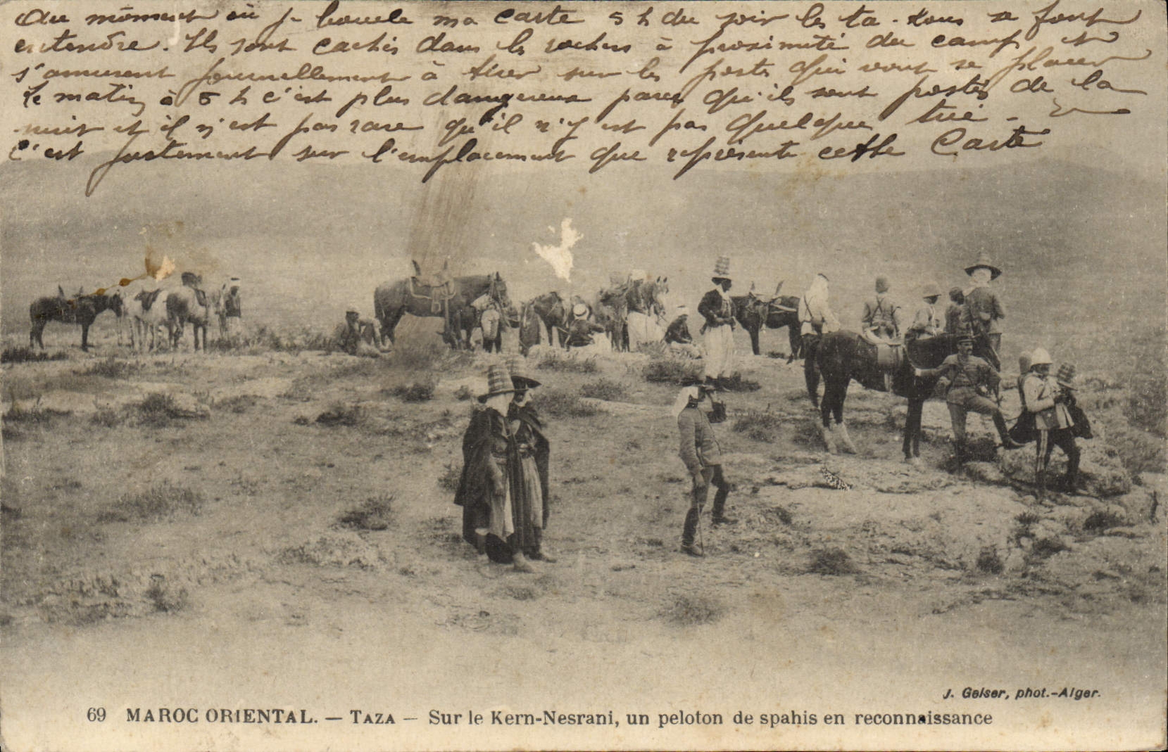 CPA Militaria Maroc Oriental Taza Sur le Kern Nesrani un peloton de spahis en reconnaissance