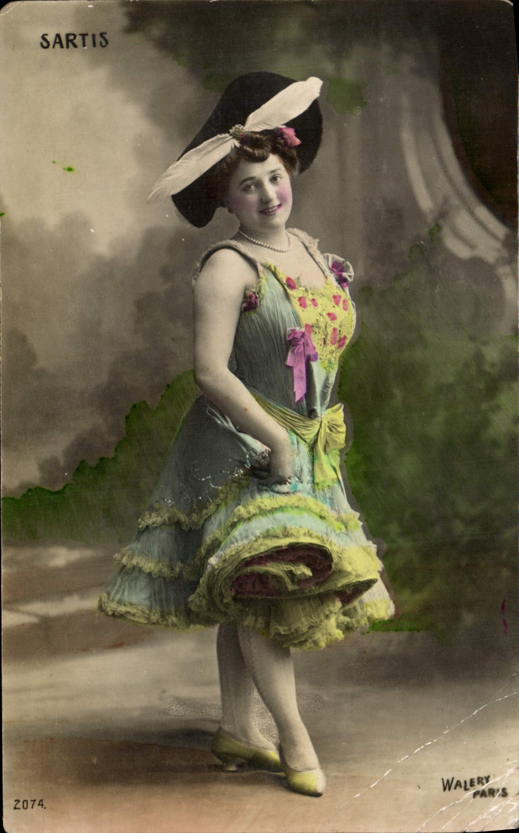 VINTAGE POSTCARD Theater Sartis Woman