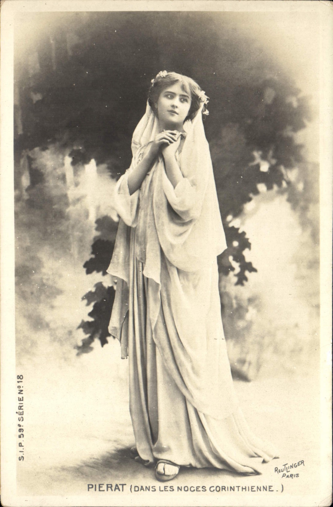 Mujer de Pierat del teatro de la POSTAL de la VENDIMIA en las bodas Corinthian