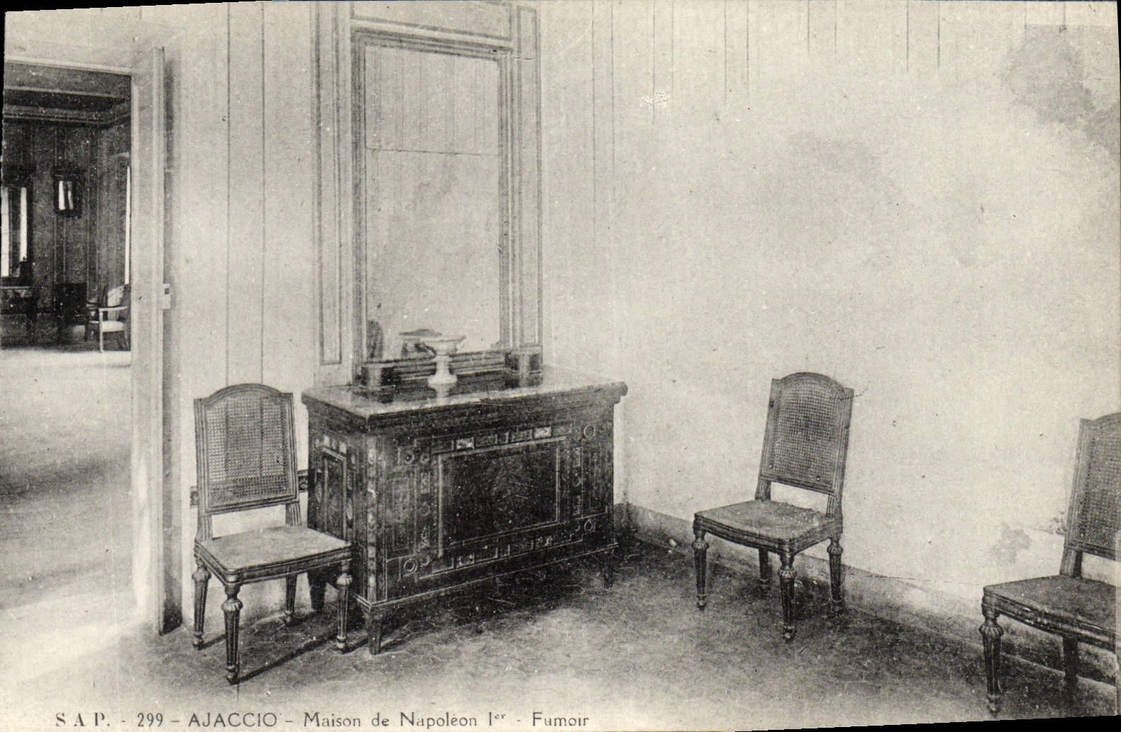 POSTAL Napoleon de la VENDIMIA el 1r Fumar-cuarto de la casa de Ajacio