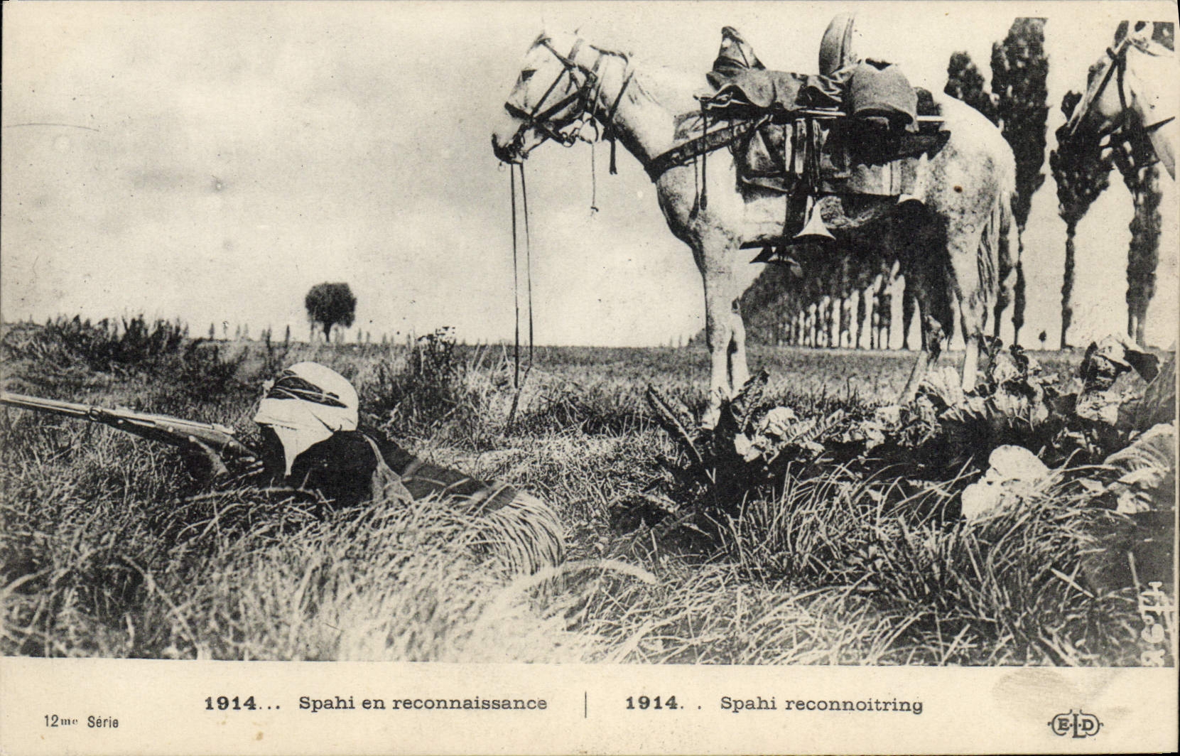 CPA Militaria Spahi en reconnaissance