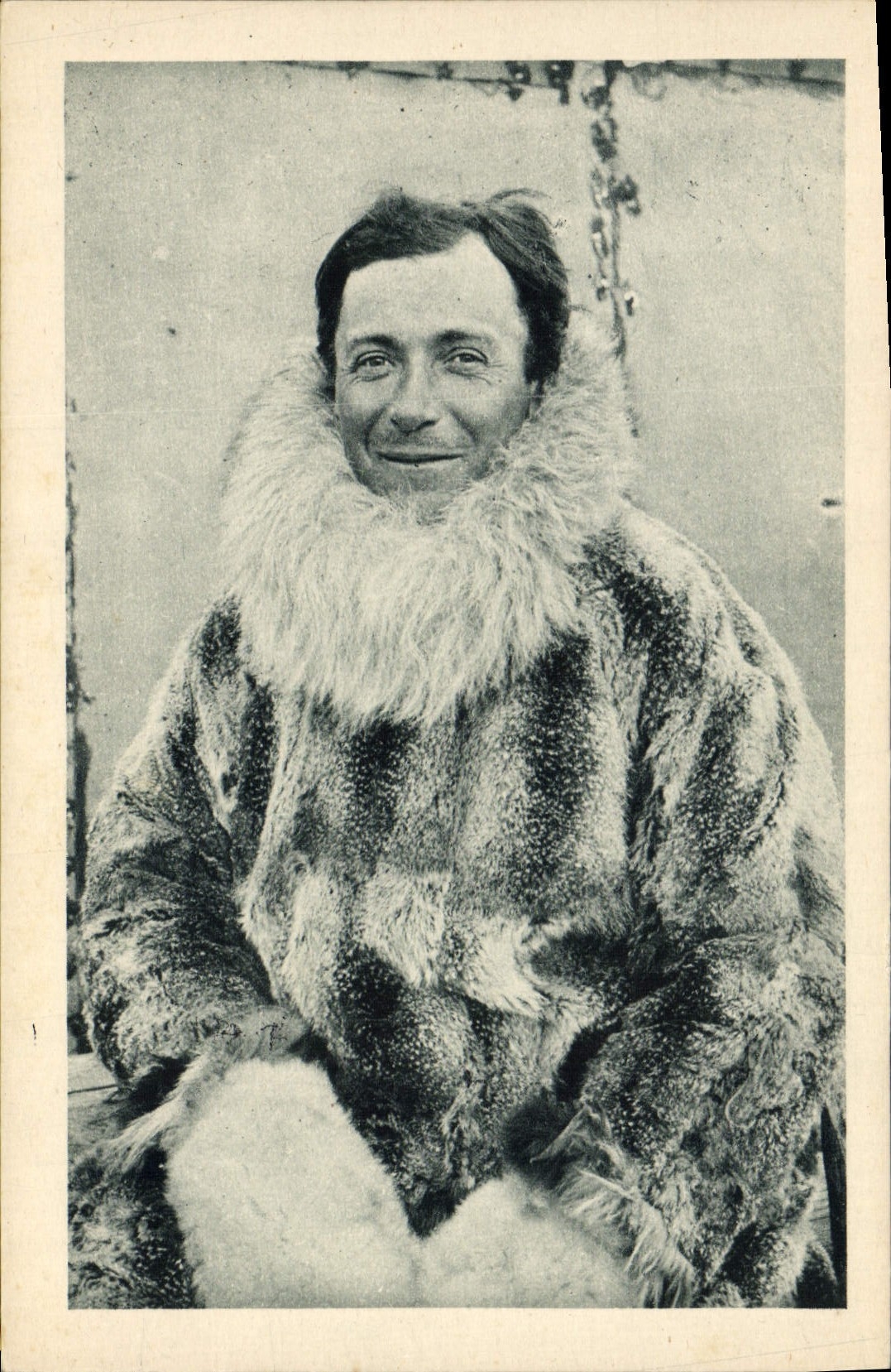 CPA Polaire Le cure du Pole Nord Mission de Mary's igloo Alaska