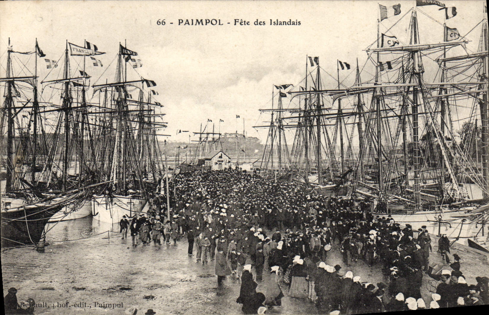 VINTAGE POSTCARD Bateau of Paimpol sin Celebrates of the Icelanders