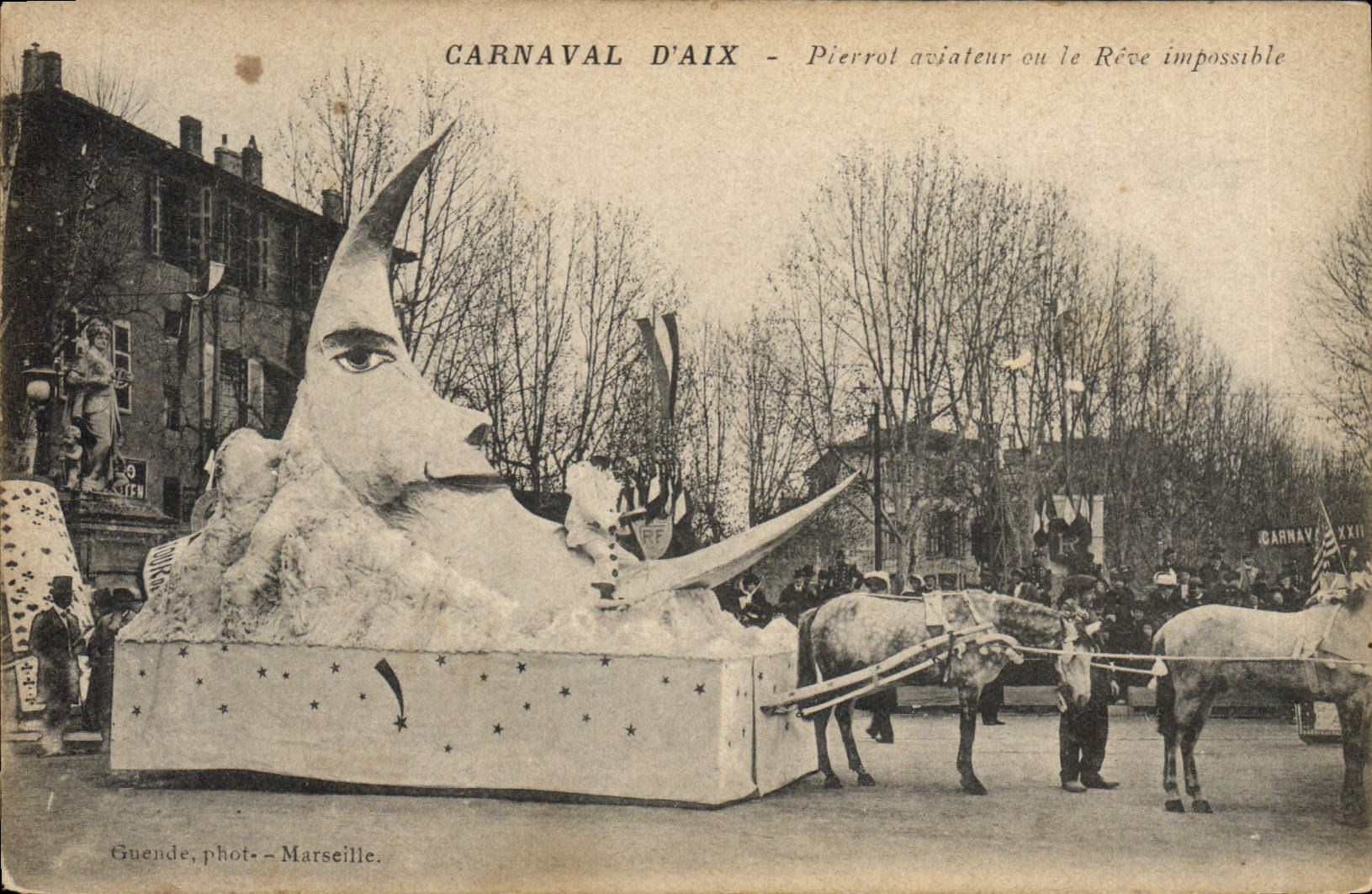 Fantasía de la POSTAL de la VENDIMIA el carnaval de la luna del Aix en el aviador de Provence Pierrot o el sueño imposible