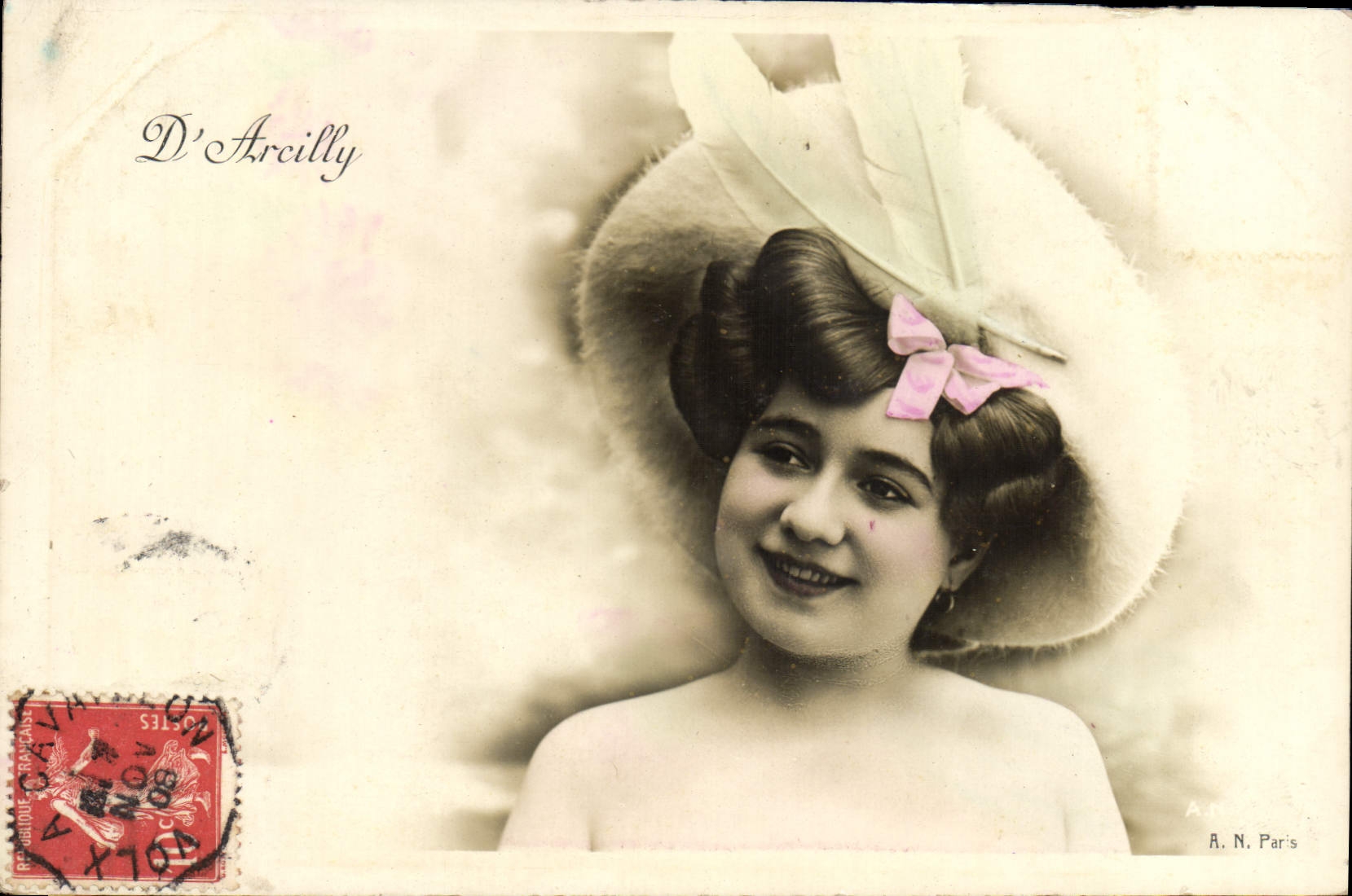VINTAGE POSTCARD Theater Woman D' Arcilly
