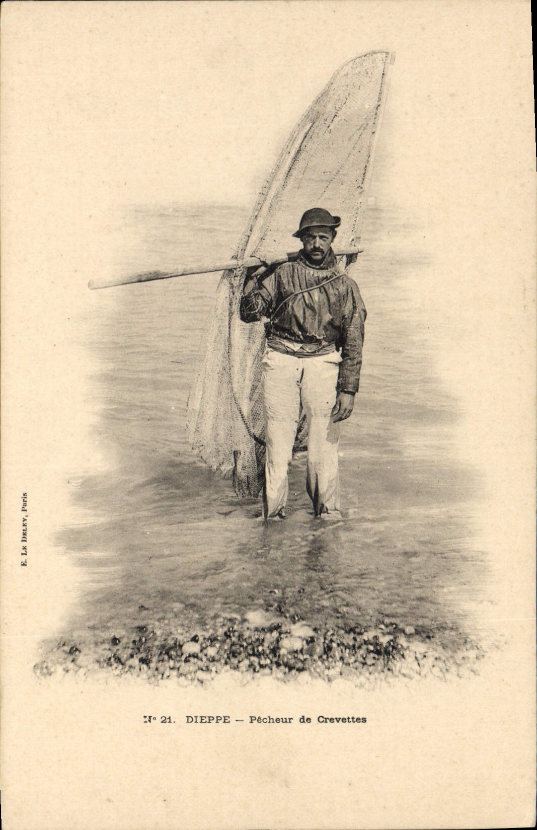 CPA Peche Dieppe Pecheur de crevettes