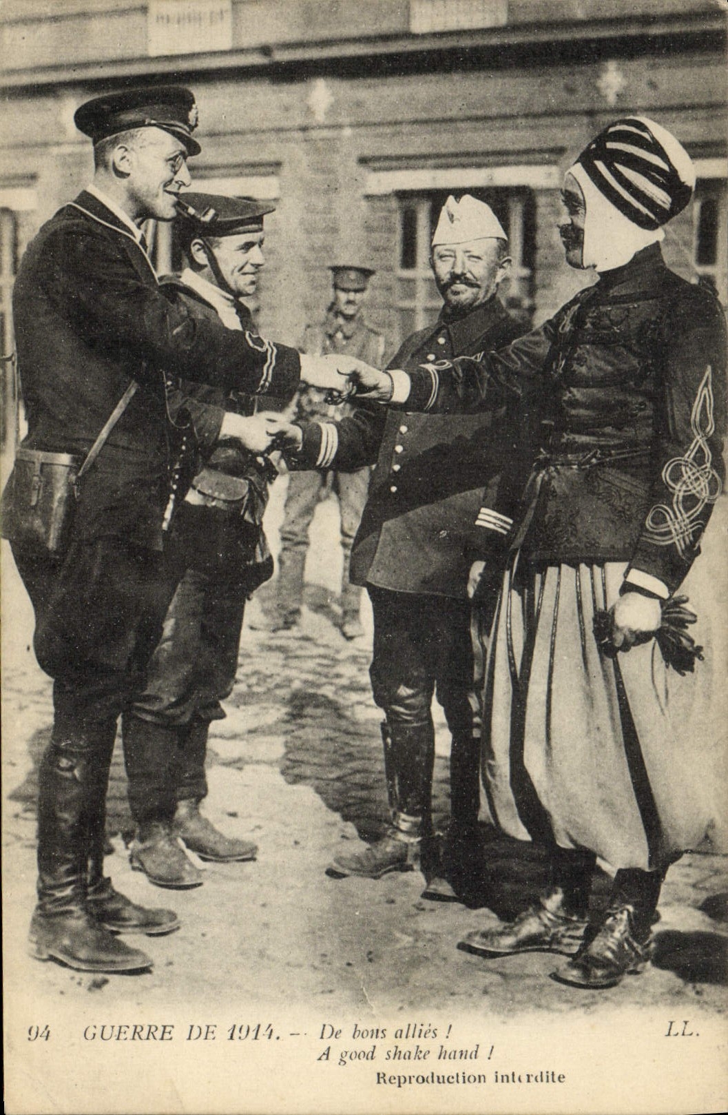 CPA Militaria De bons allies 