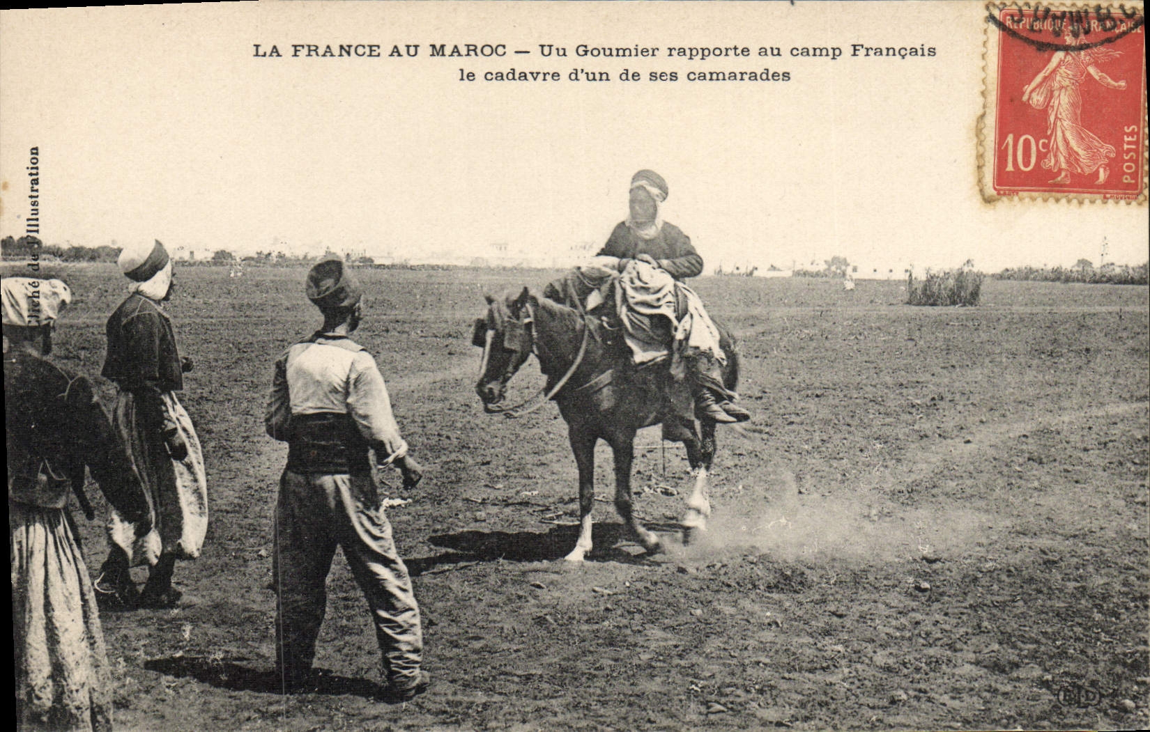 La POSTAL Militaria Francia de la VENDIMIA en Marruecos Goumier trae de nuevo al campo francés el cadáver de uno de su los camaradas