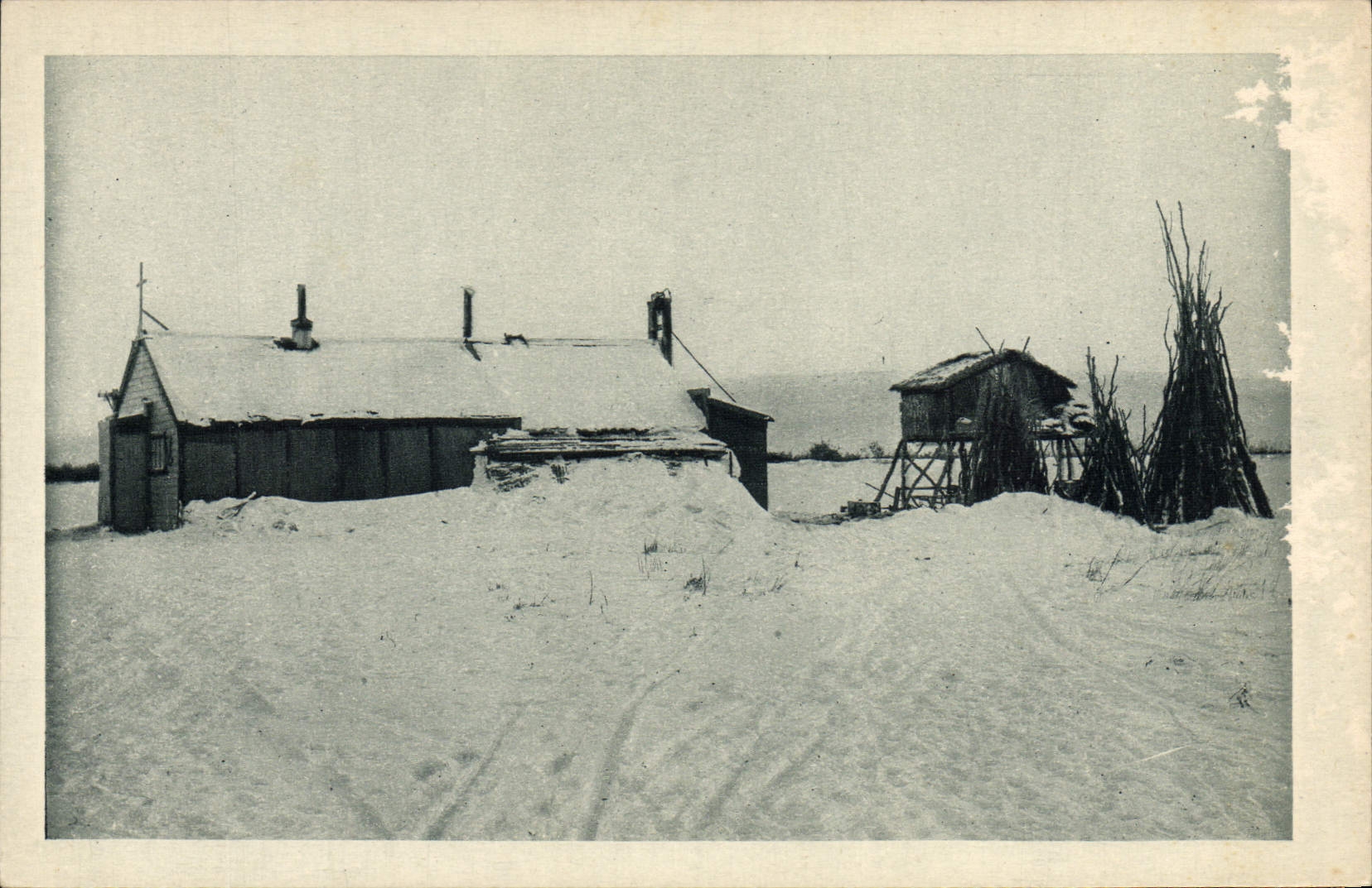 CPA Polaire Mission de ND de lourdes Mary's igloo Alaska La derniere mission catholique avant le Pole Nord 