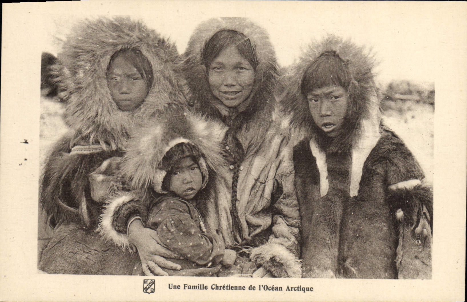 CPA Polaire Une famille chretienne de l'Ocean Arctique