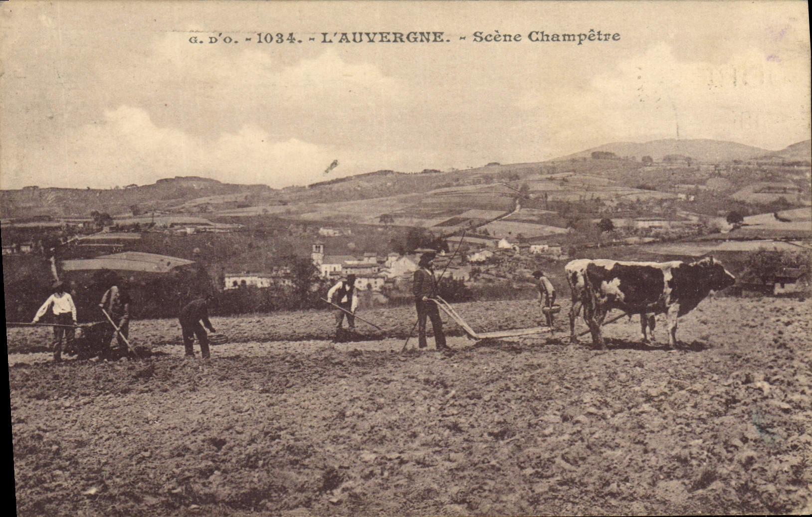 Escena pastoral del coche de Auvergne del folklore de la POSTAL de la VENDIMIA
