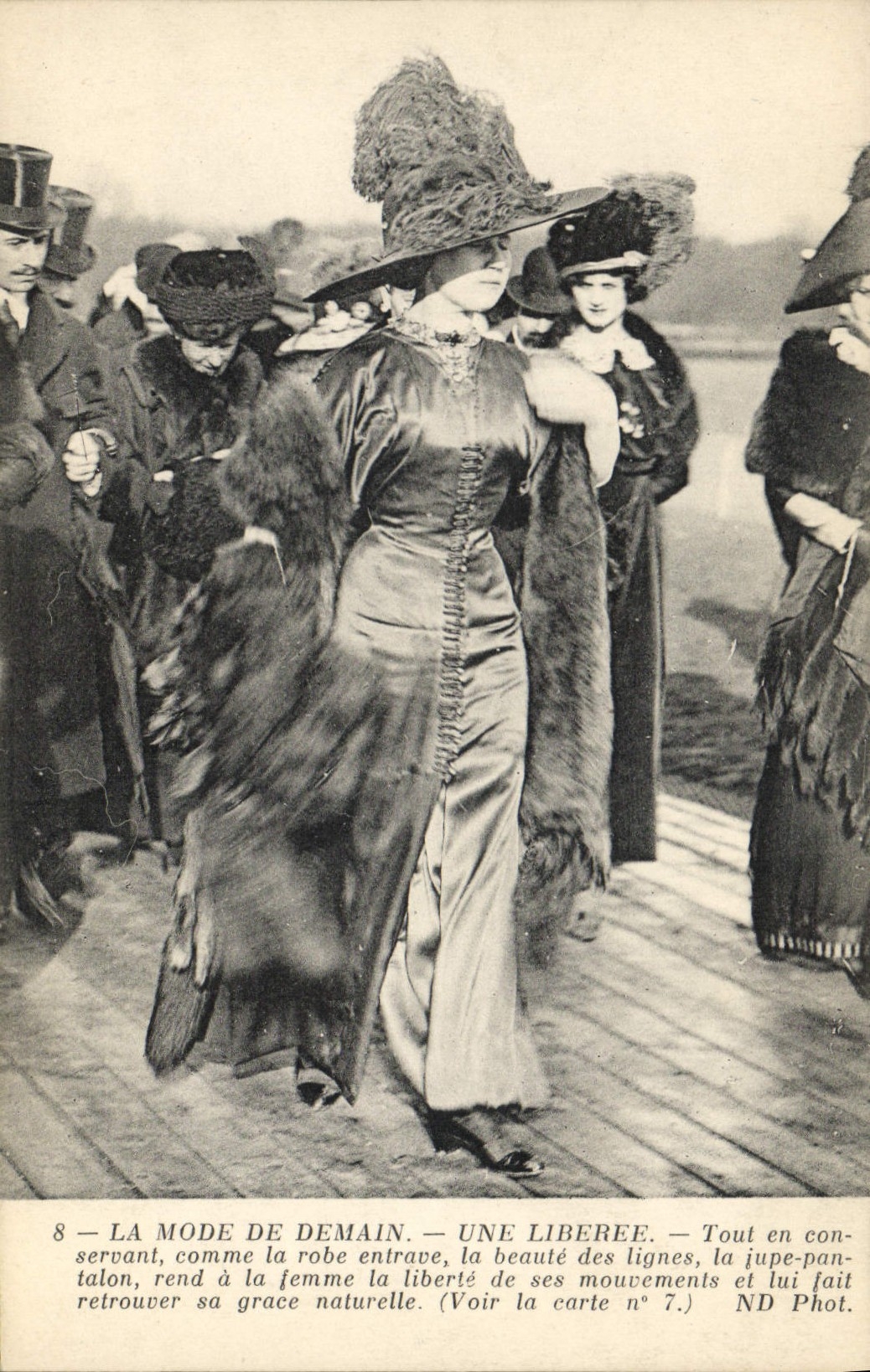 Vintage Postcard fashion of tomorrow a liberee