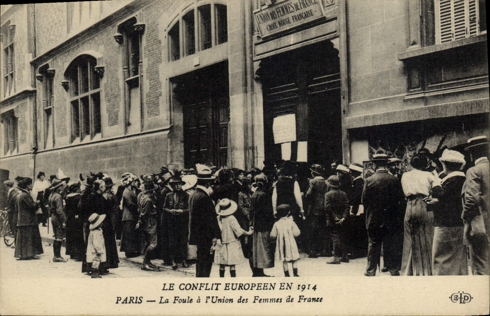 Vintage Postcard Paris crowd has the Union of the Women of France
