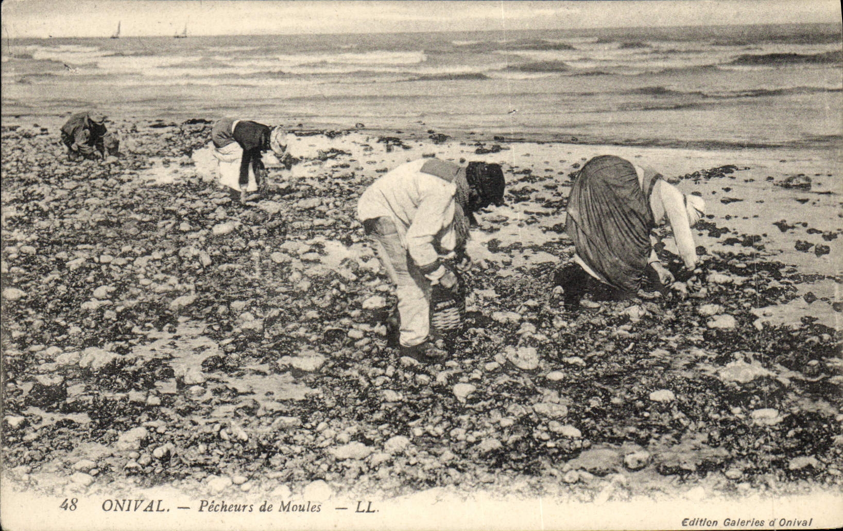 CPA Peche Onival Pecheurs de moules