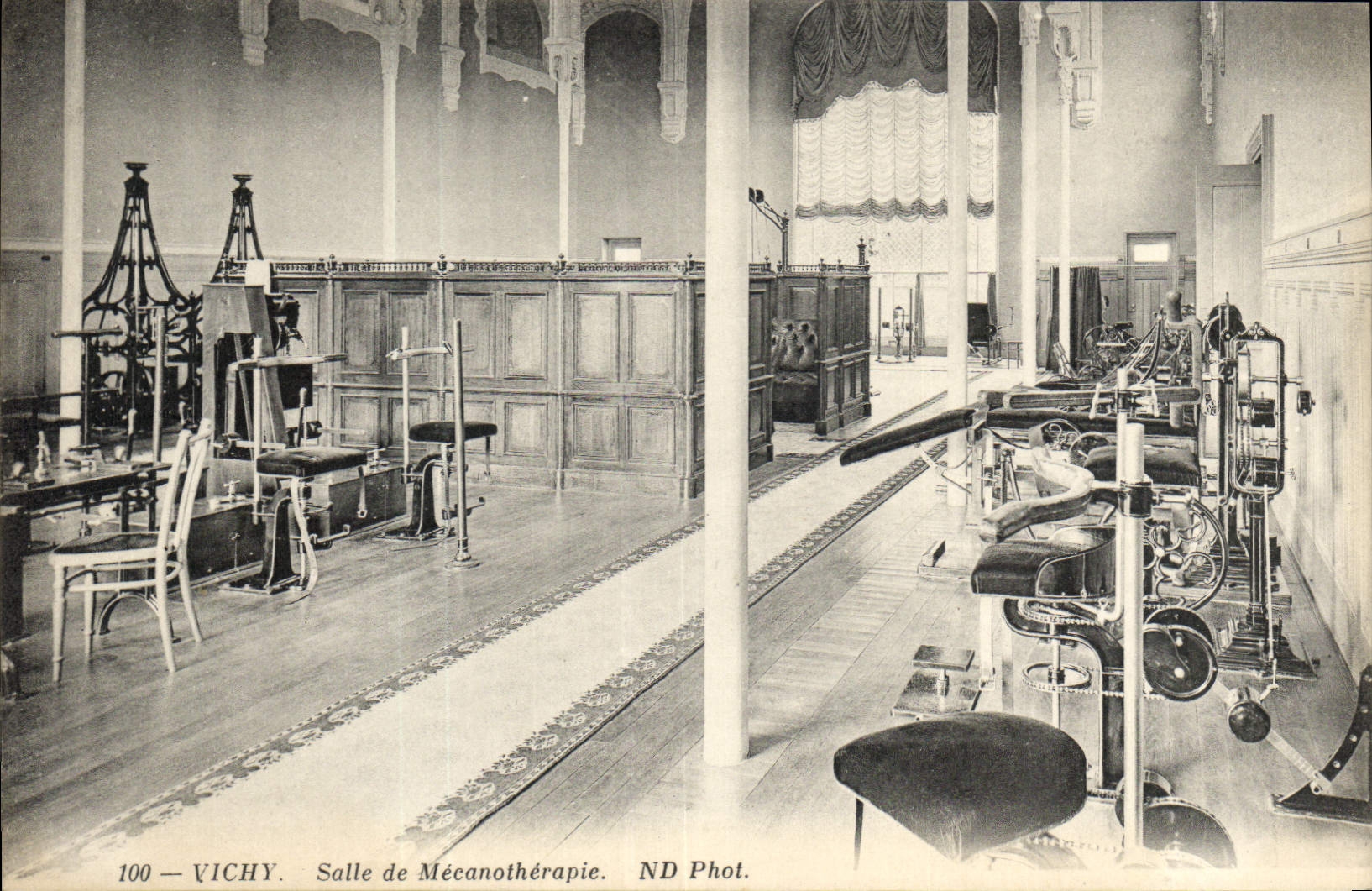 CPA Vichy Salle de mecanotherapie