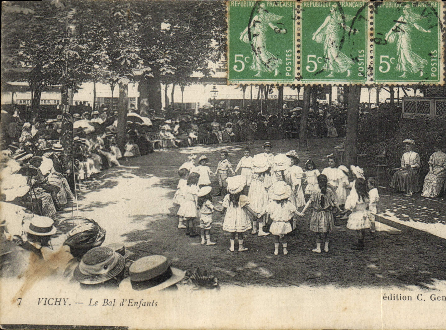Vintage Postcard Vichy Children the ball of children