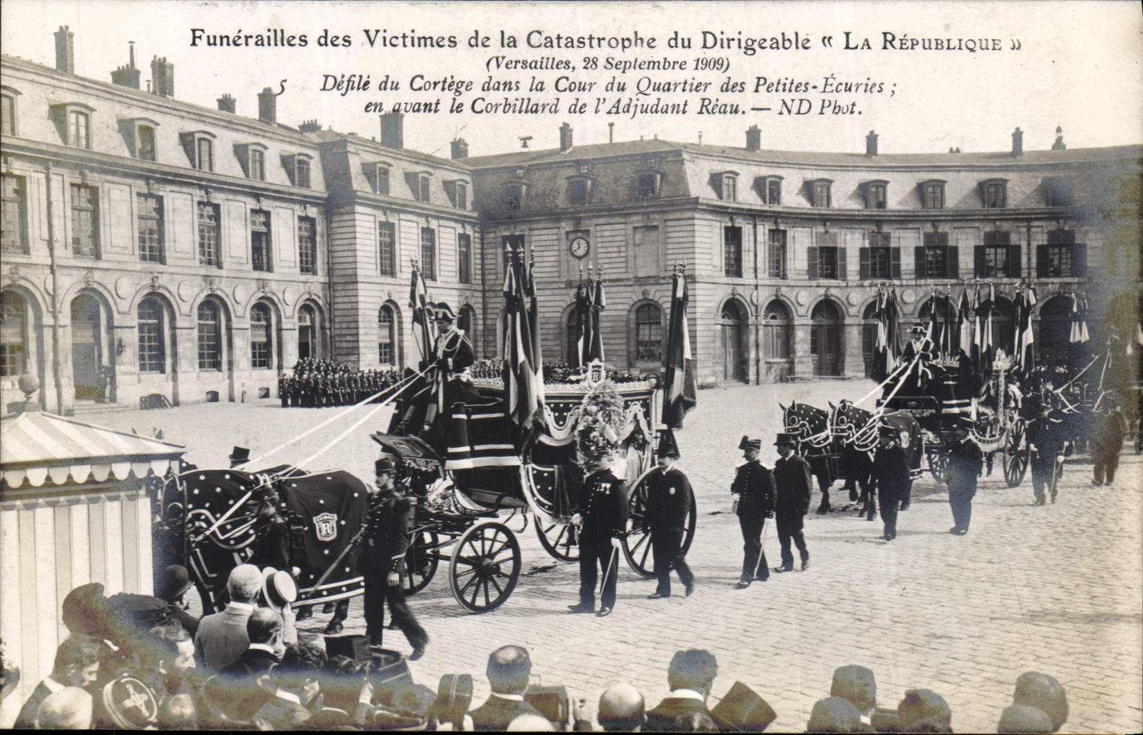 Vintage Postcard Versailles national Funeral of the victims of the Airship Republic Ravelled of the procession