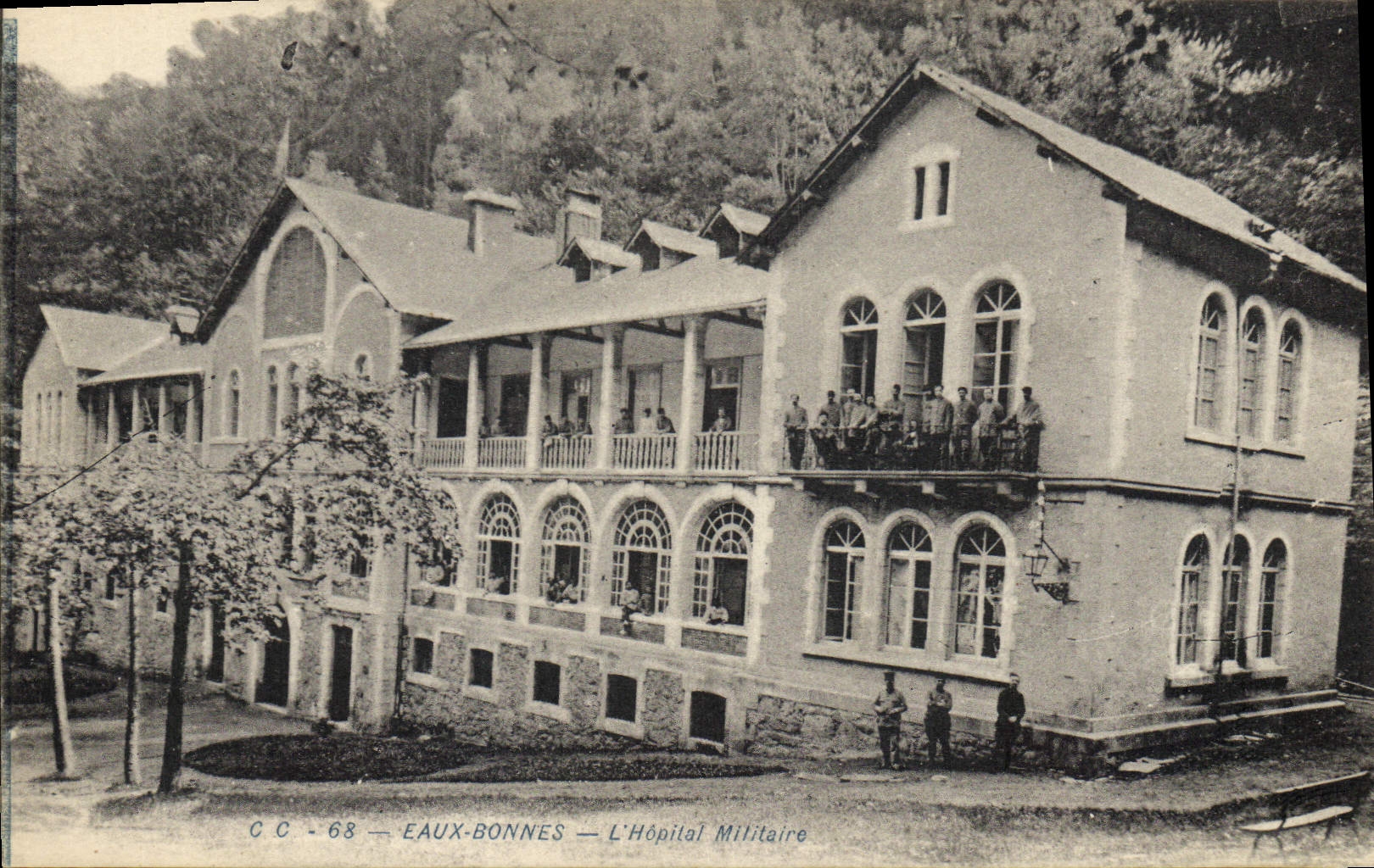 CPA Militaria Eaux Bonnes L'hopital militaire