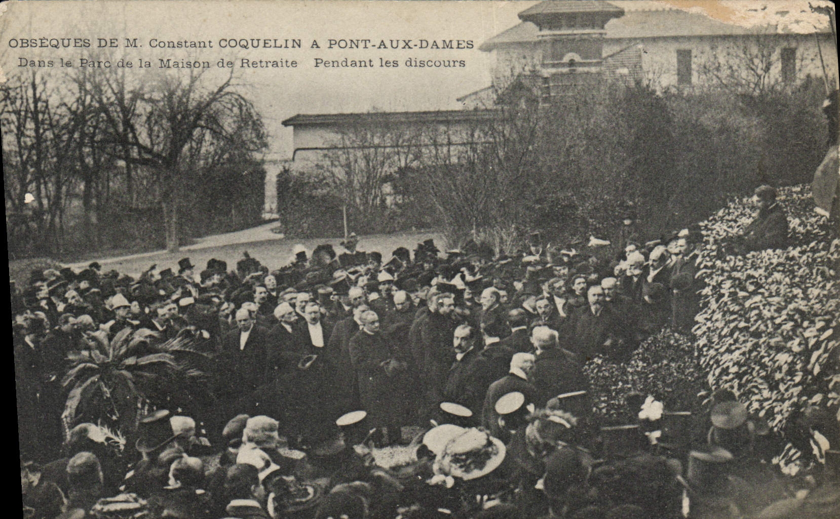 Vintage Postcard Mort Funeral Funeral of Mr. Constant Coquelin has Pont with the Ladies In the park of the old people's home During the speeches