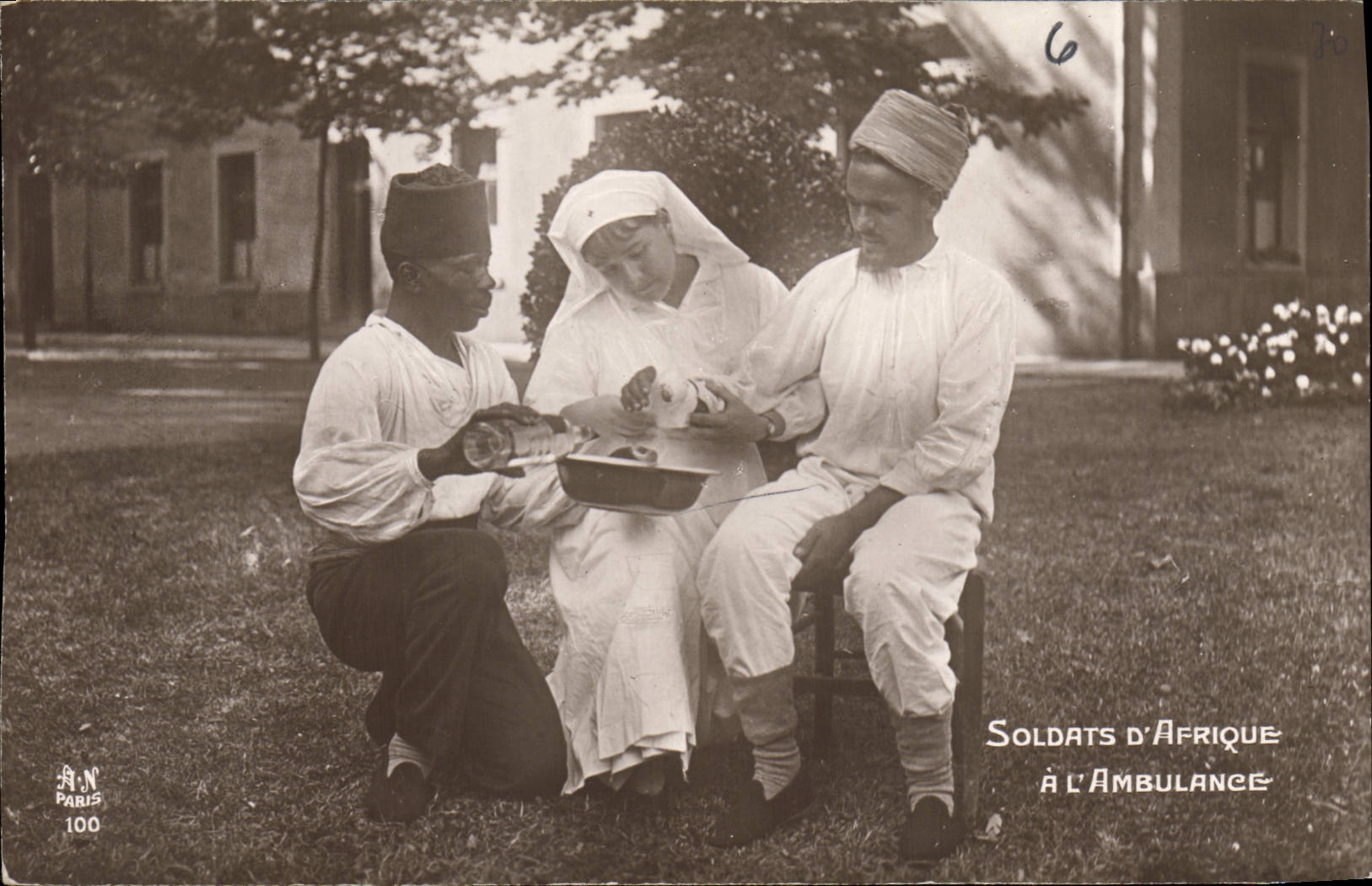 Postal Salud Militaria Soldados de África tiene la ambulancia Enfermera