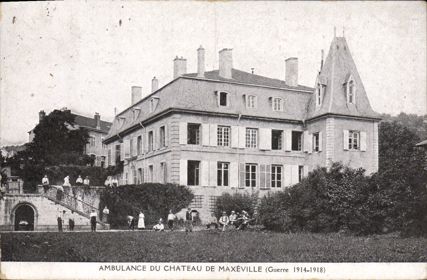 CPA Sante Militaria Ambulance du chateau de Maxeville 