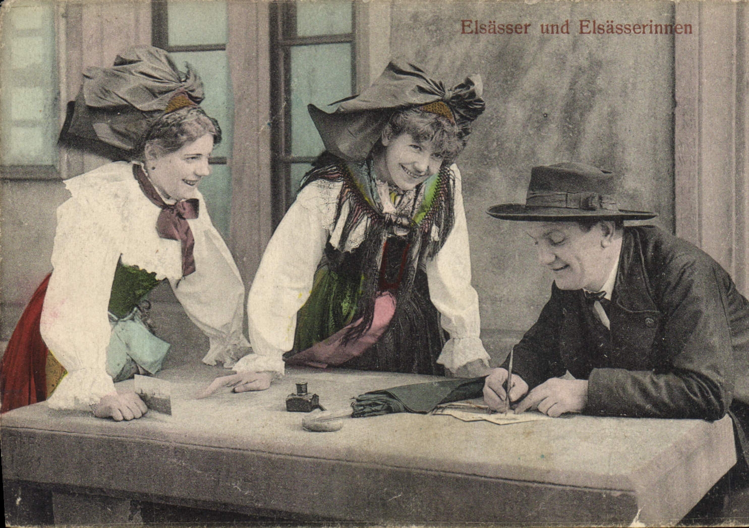 CPA Folklore Alsace Elsasser und Elsasserinnen