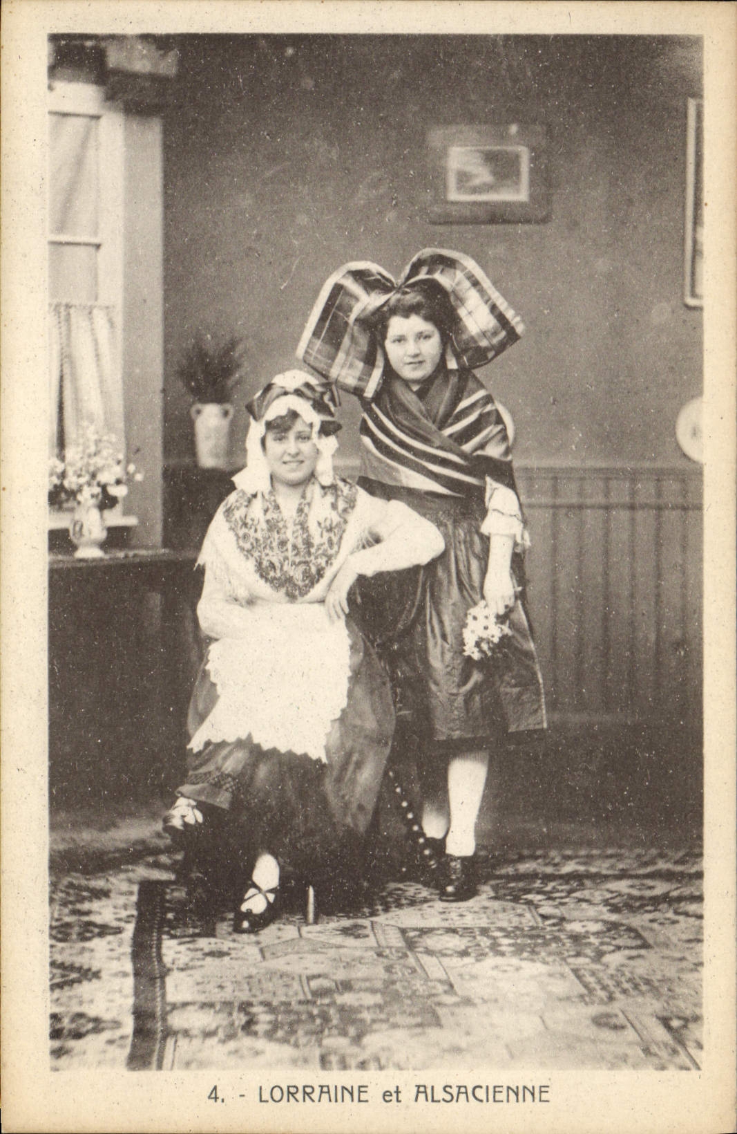 CPA Folklore Alsace Lorraine et Alsacienne 