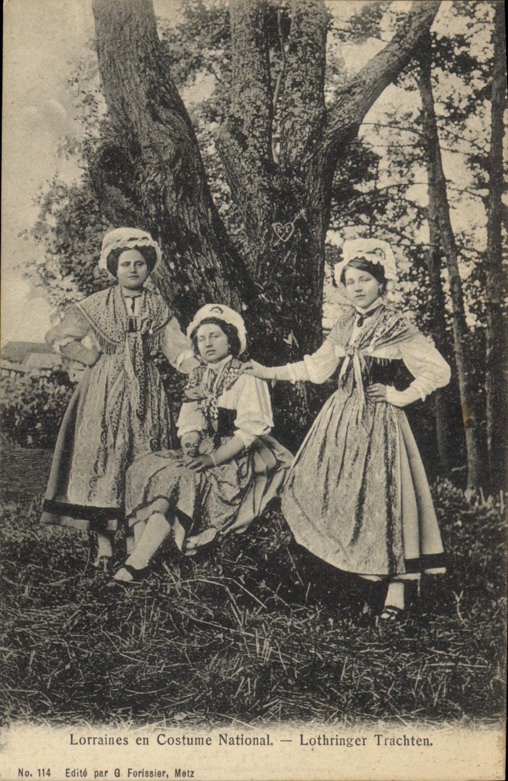 CPA Folklore Alsace Lorraines en costume national