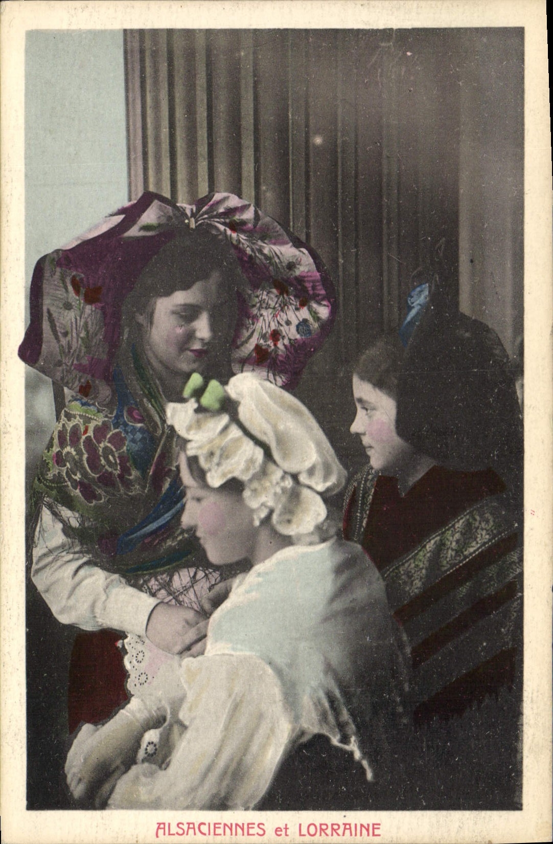 CPA Folklore Alsace Alsaciennes et Lorraine