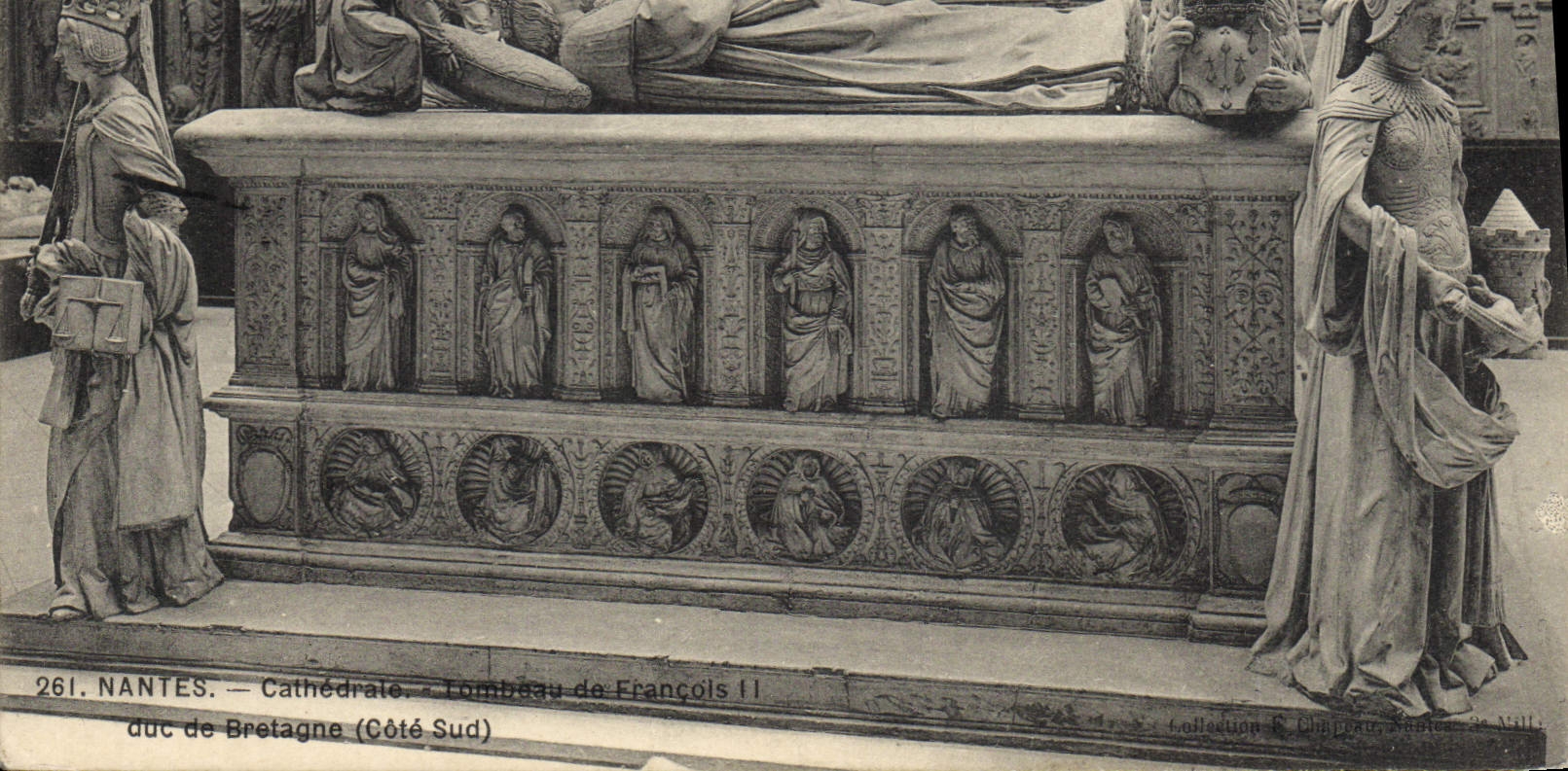 CPA Mort Nantes Cathedrale Tombeau de Francois II Duc de Bretagne Lion