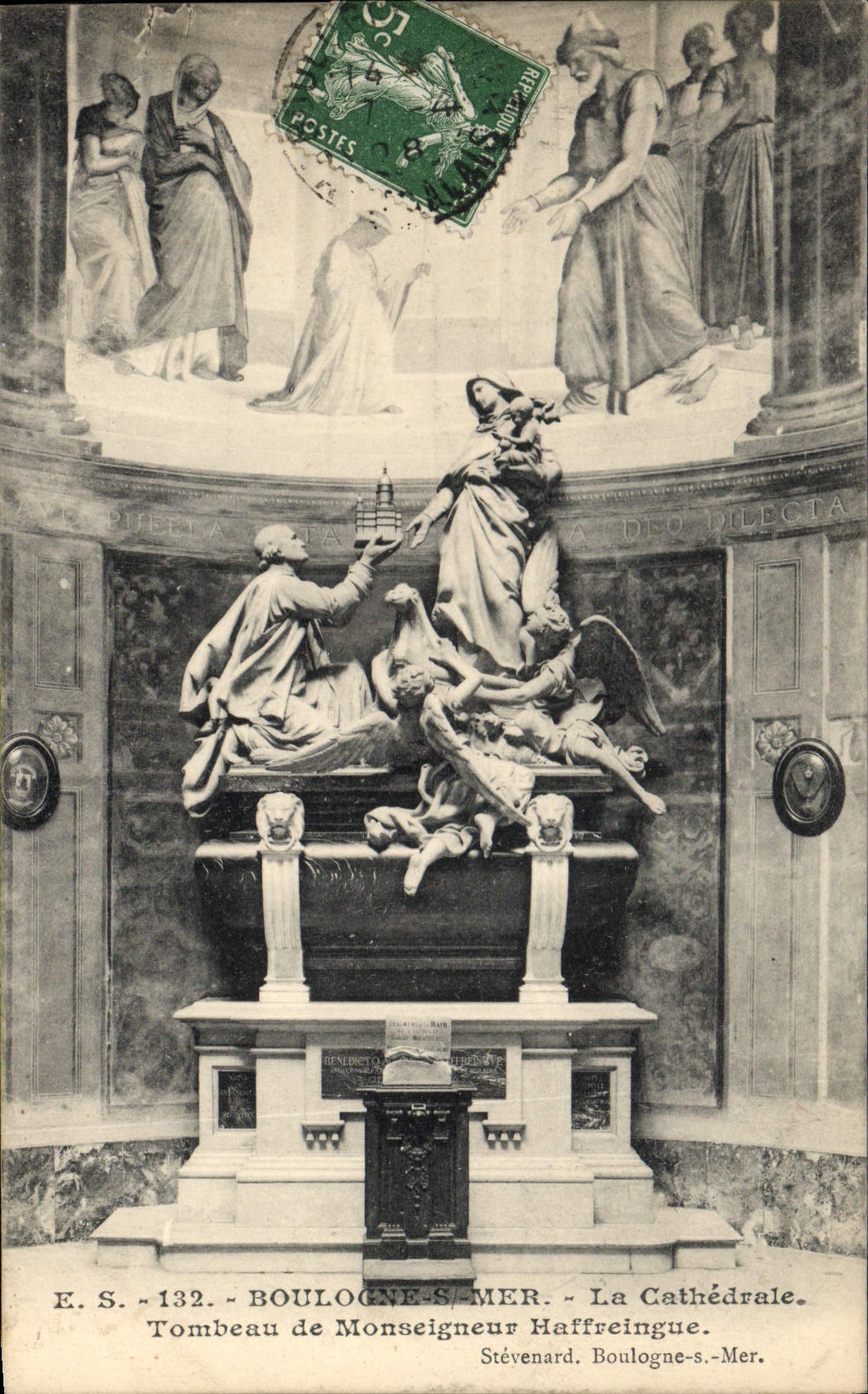 CPA Mort Boulogne sur Mer la cathedrale Tombeau de Monseigneur Haffreingue