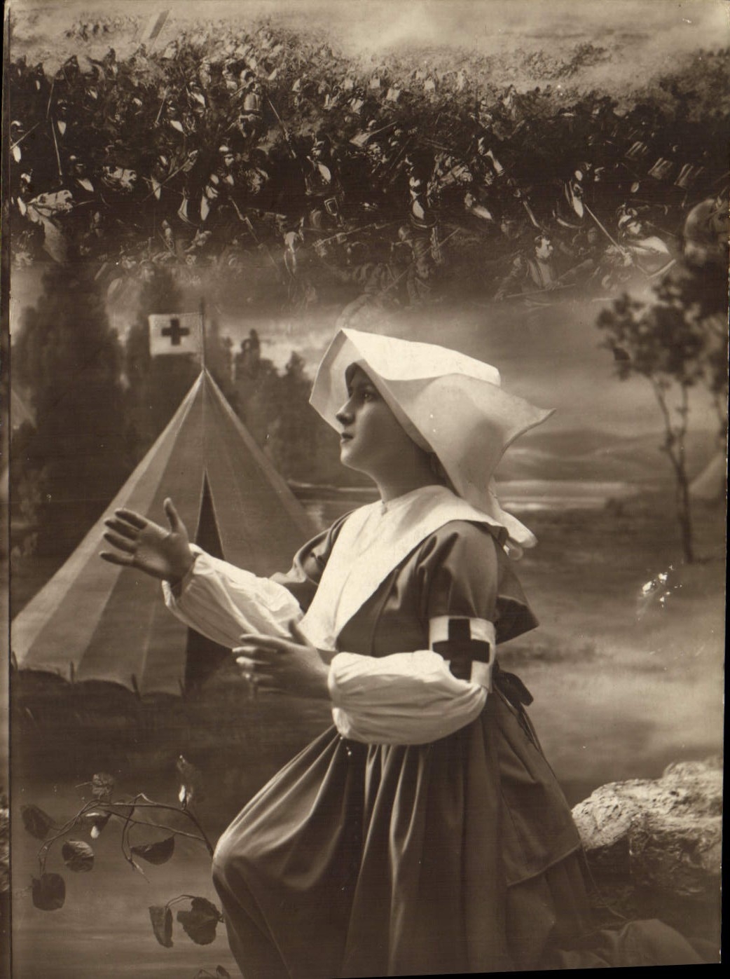 Vintage Postcard Health Nurse Militaria Red Cross