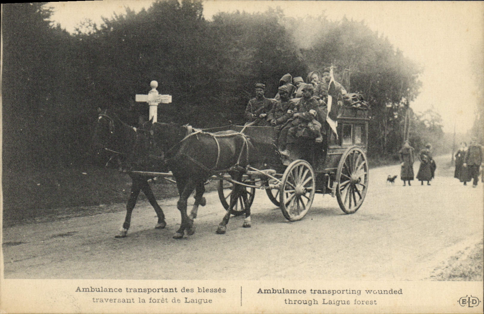 Vintage Postcard Sante Militaria Ambulance transporting of wound crossing the drill of Language
